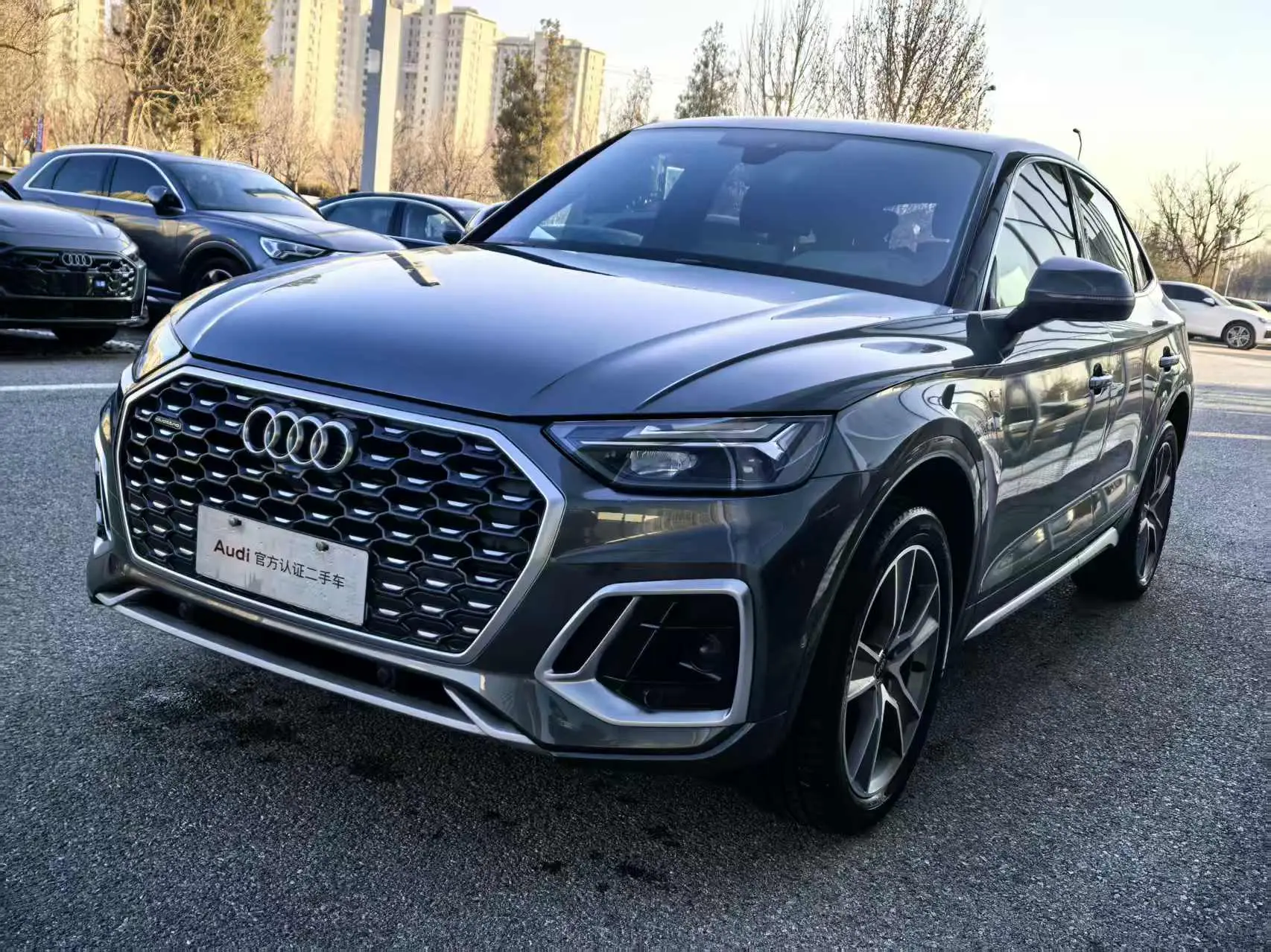 Audi Q5L Sportback  из Китая