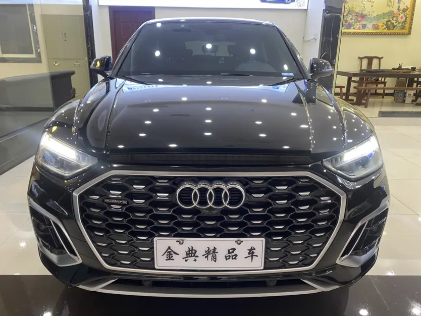 Audi Q5L Sportback  из Китая