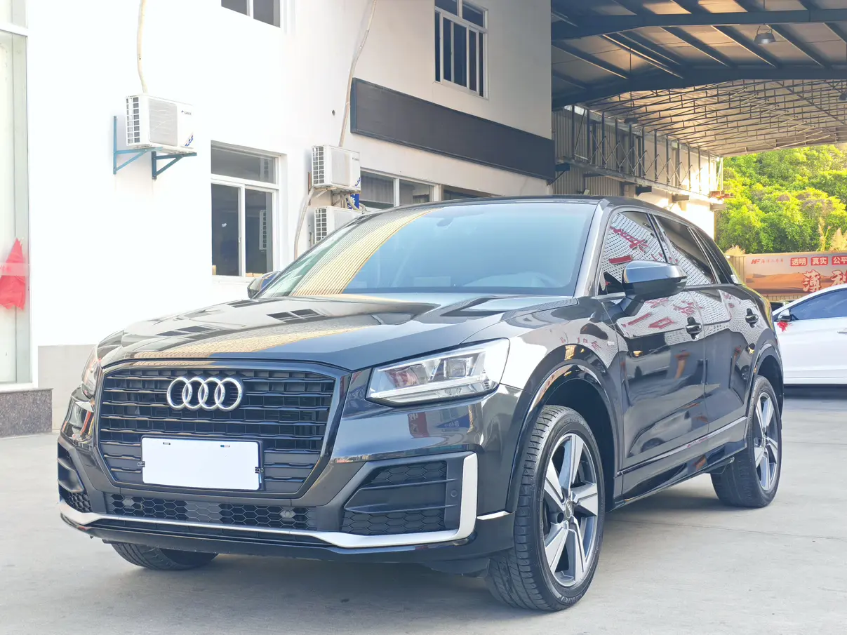 Audi Q2L