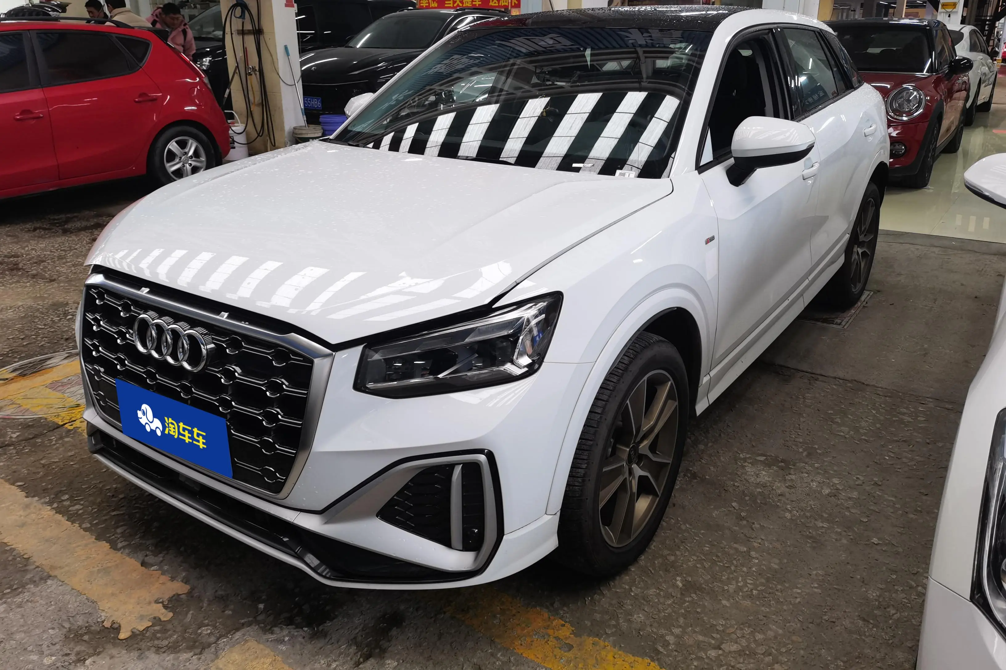 Audi Q2L