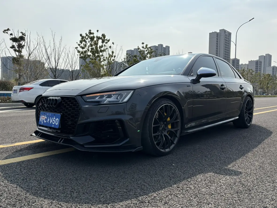 Audi S4