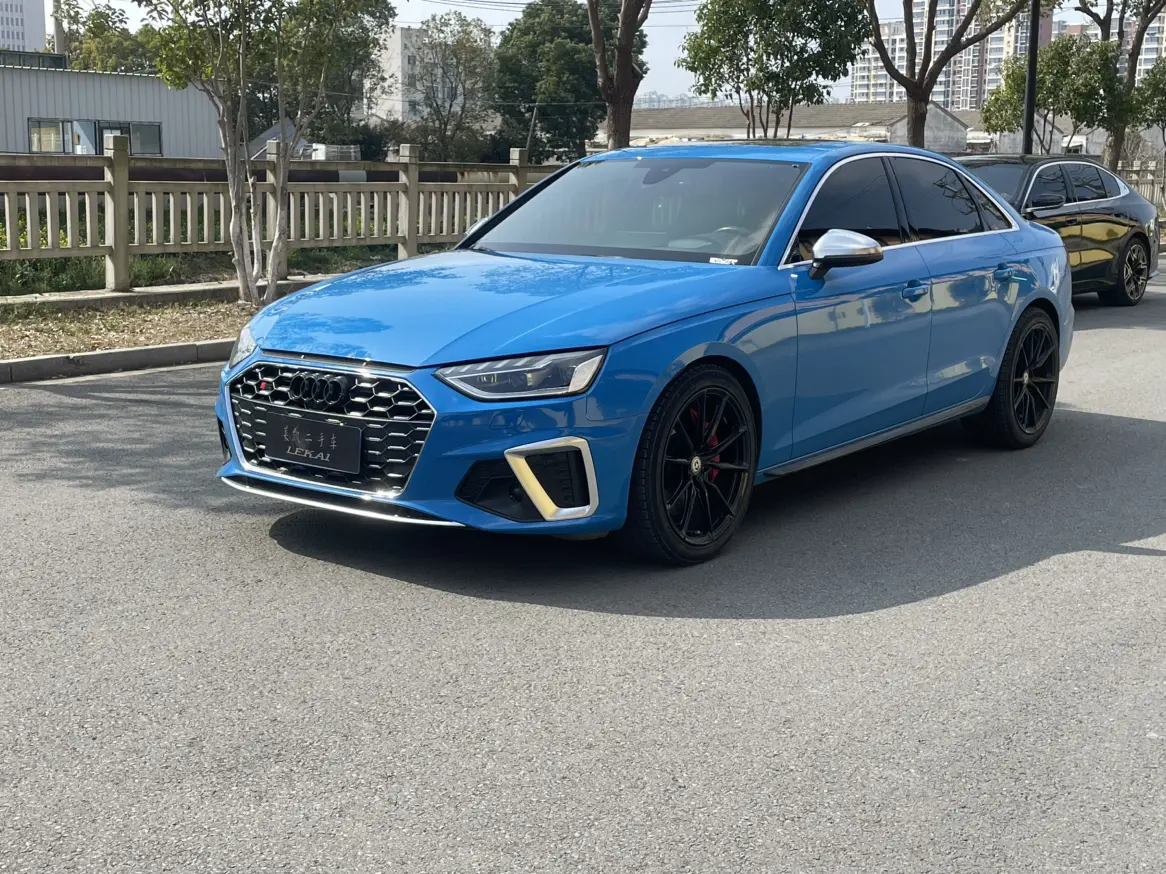 Audi S4
