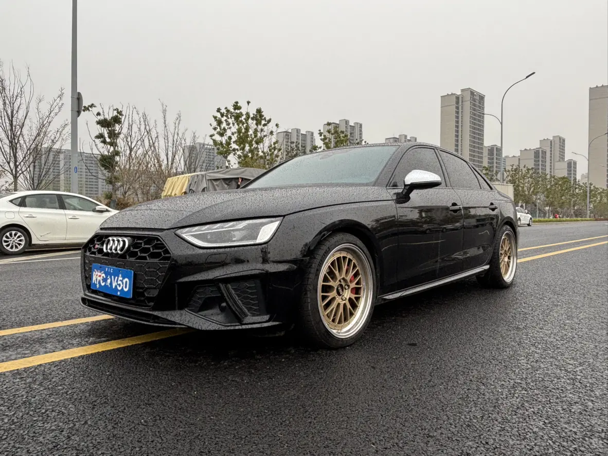 Audi S4