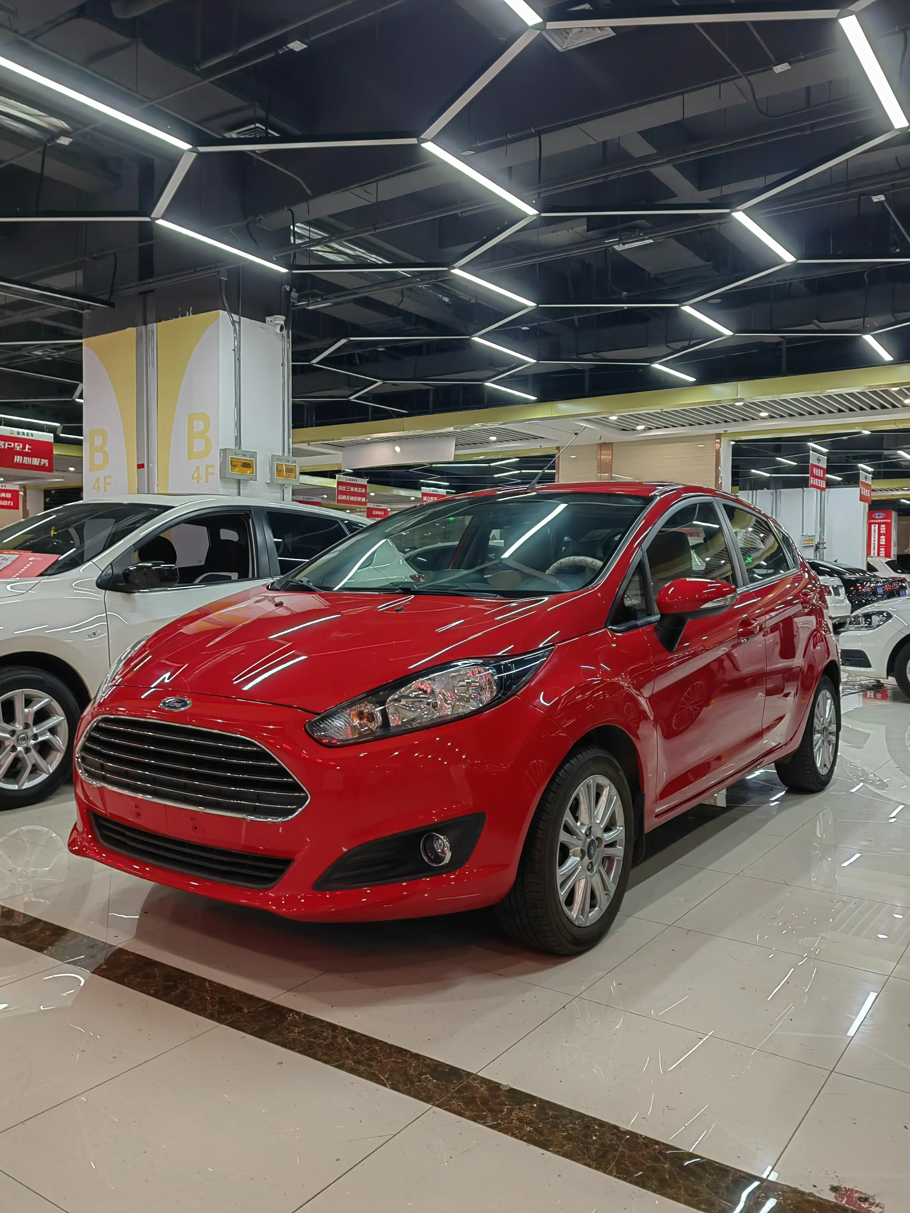 Ford Carnival  из Китая