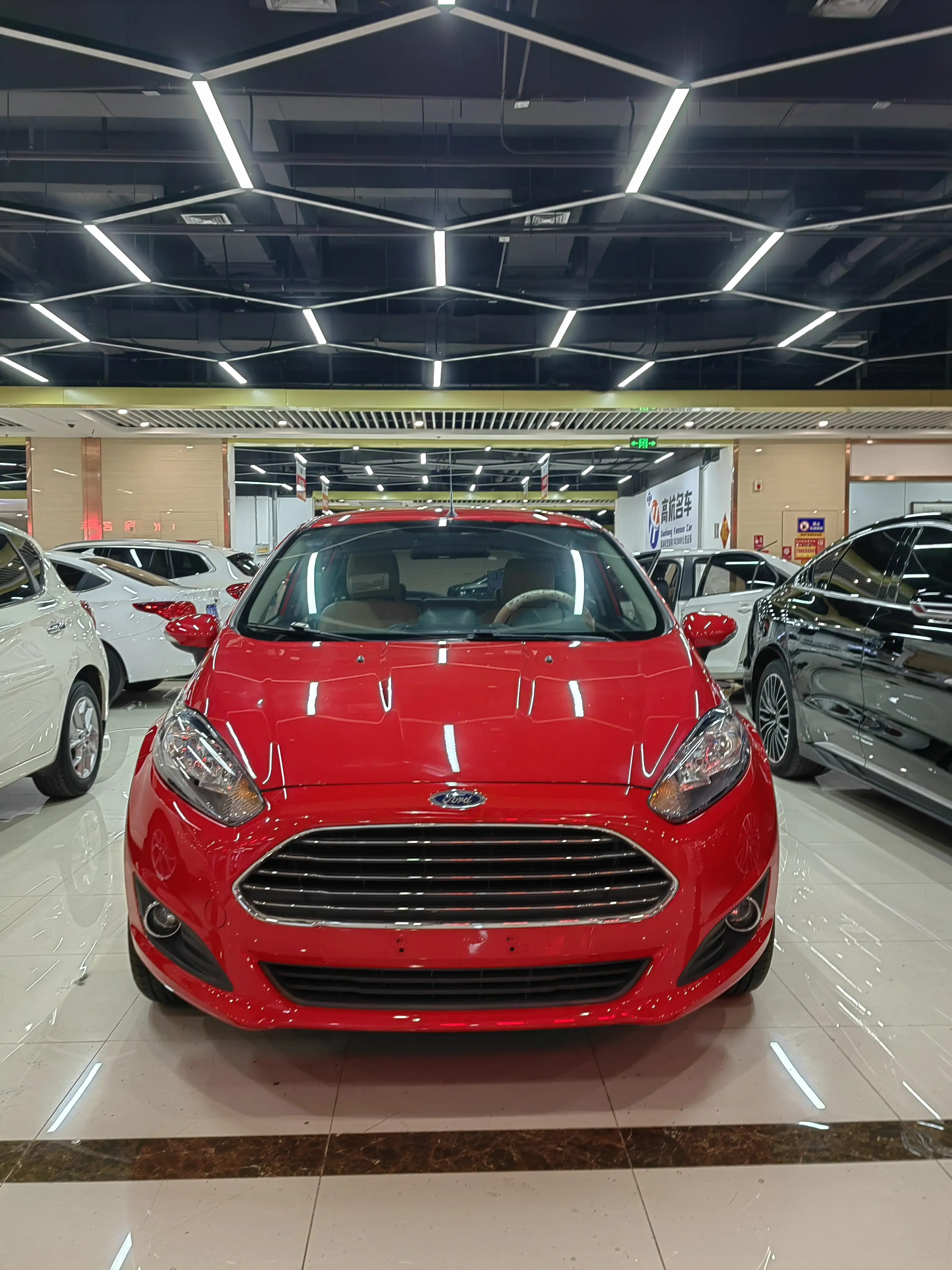 Ford Carnival  из Китая