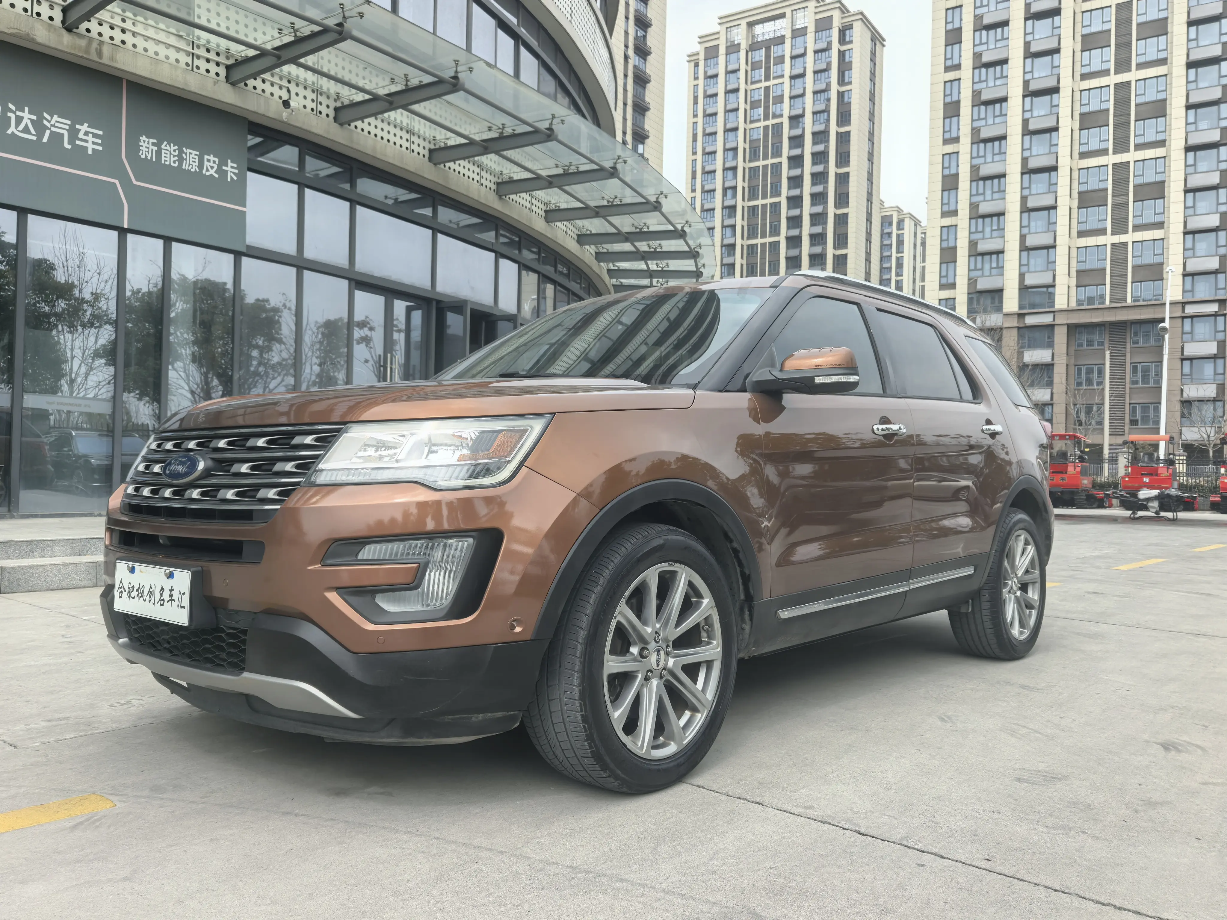 Ford Explorer  из Китая