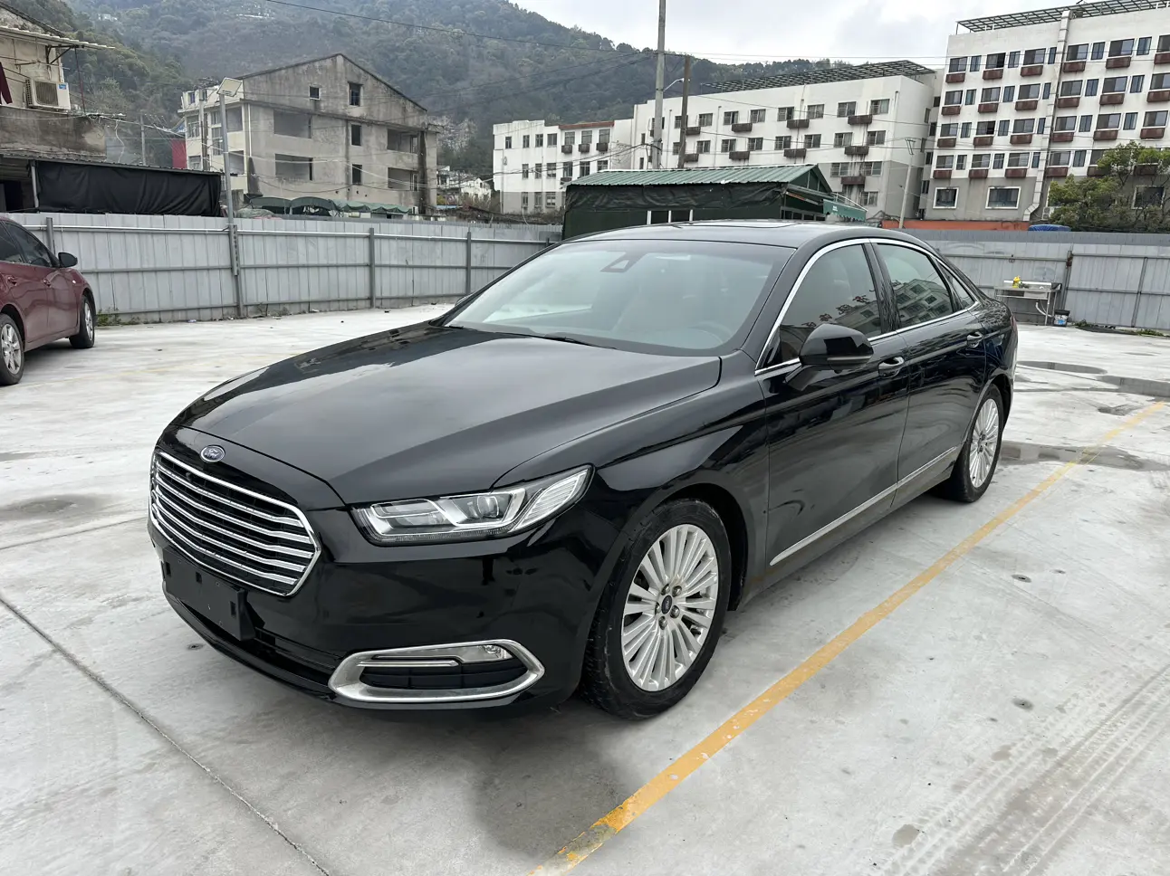 Ford Taurus