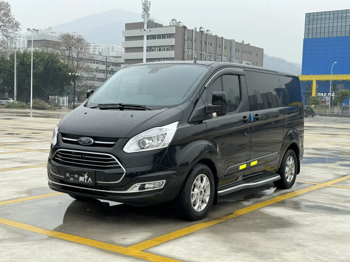 Ford Toureo