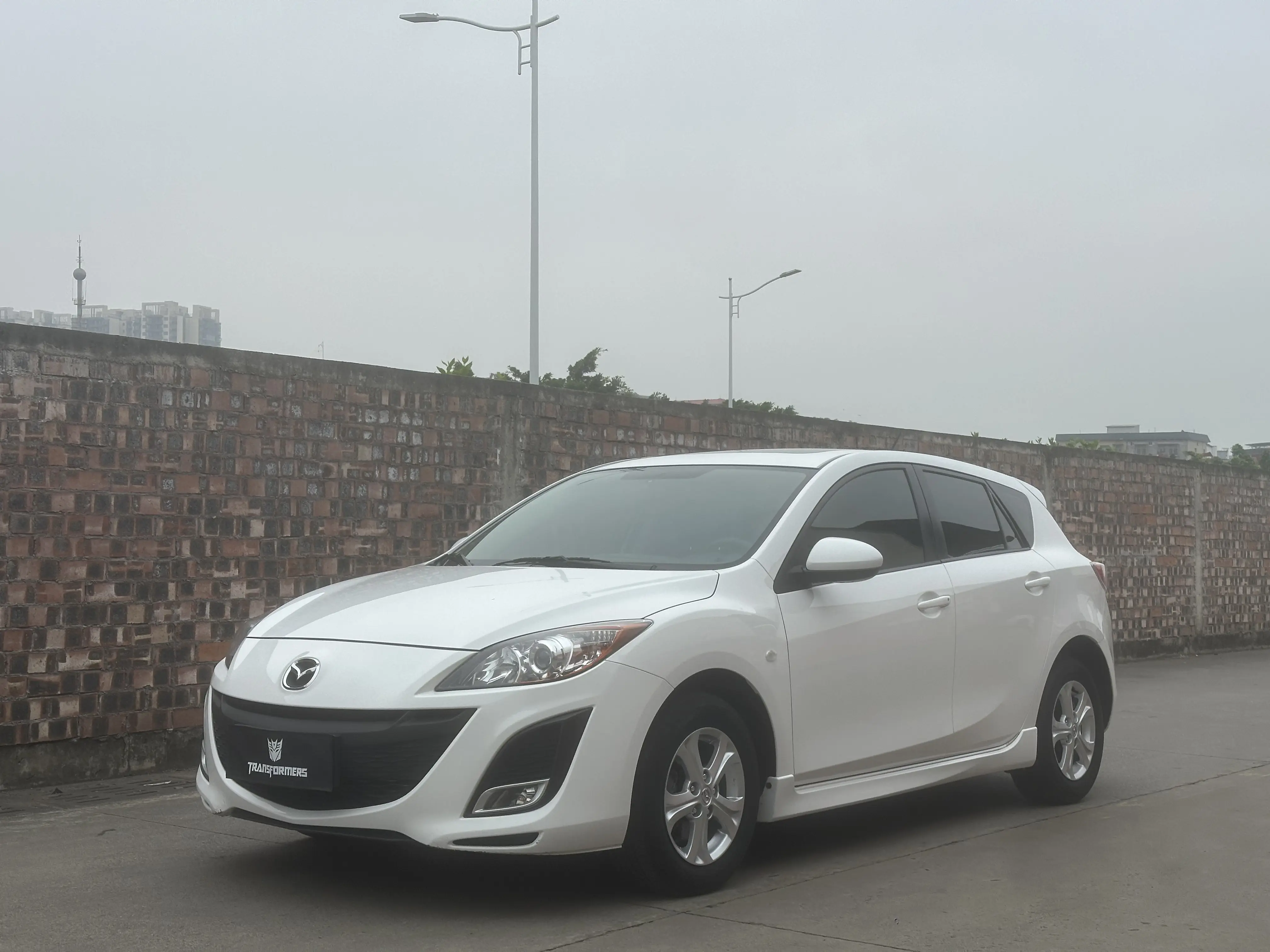 Mazda Axela (Mazda3)  из Китая