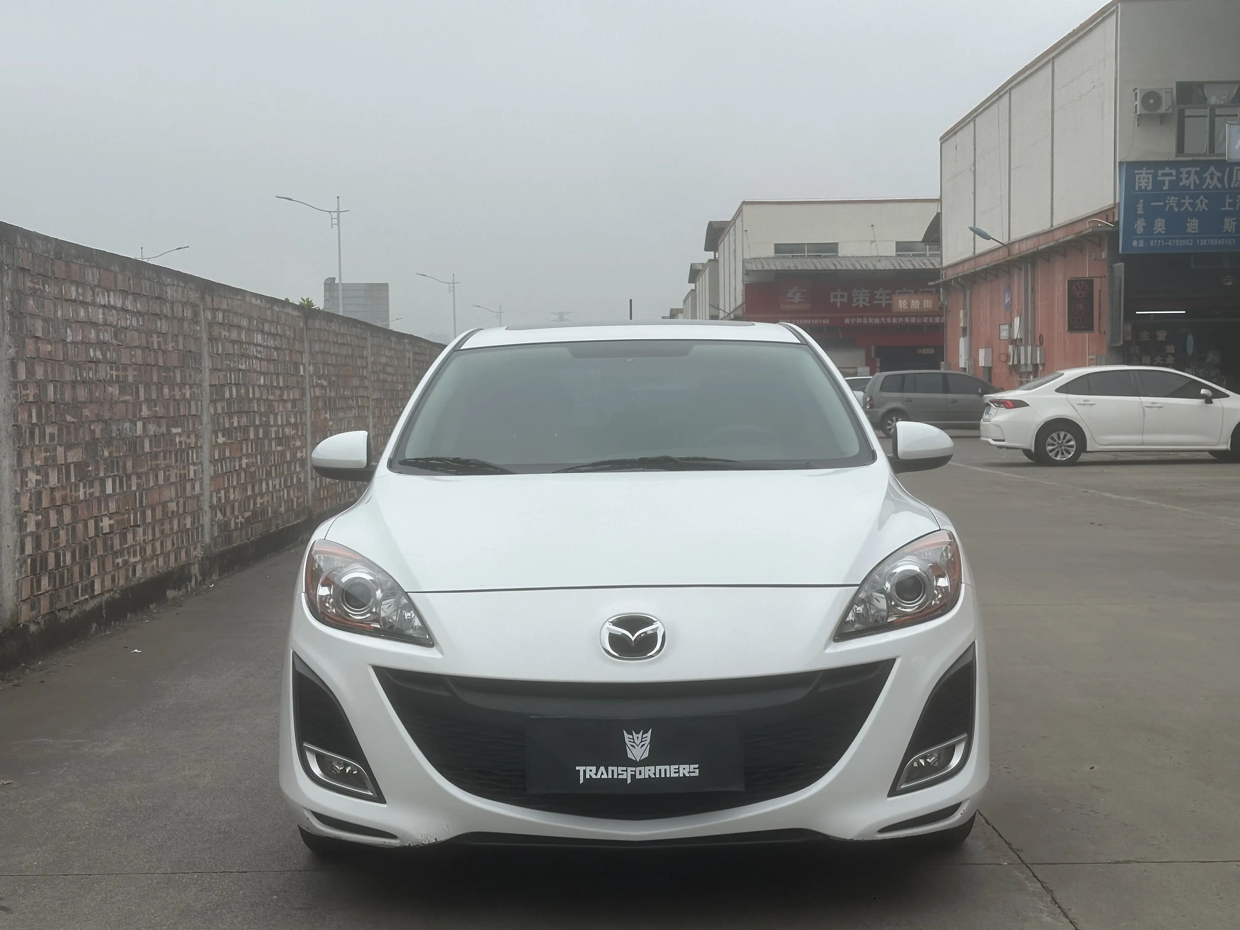 Mazda Axela (Mazda3)  из Китая