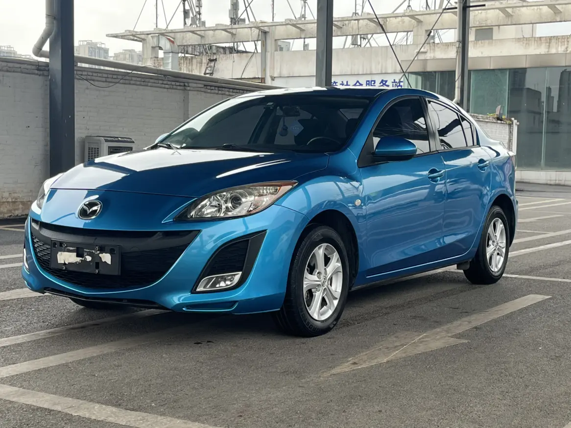 Mazda Axela (Mazda3)  из Китая