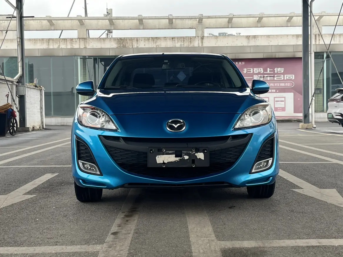 Mazda Axela (Mazda3)  из Китая