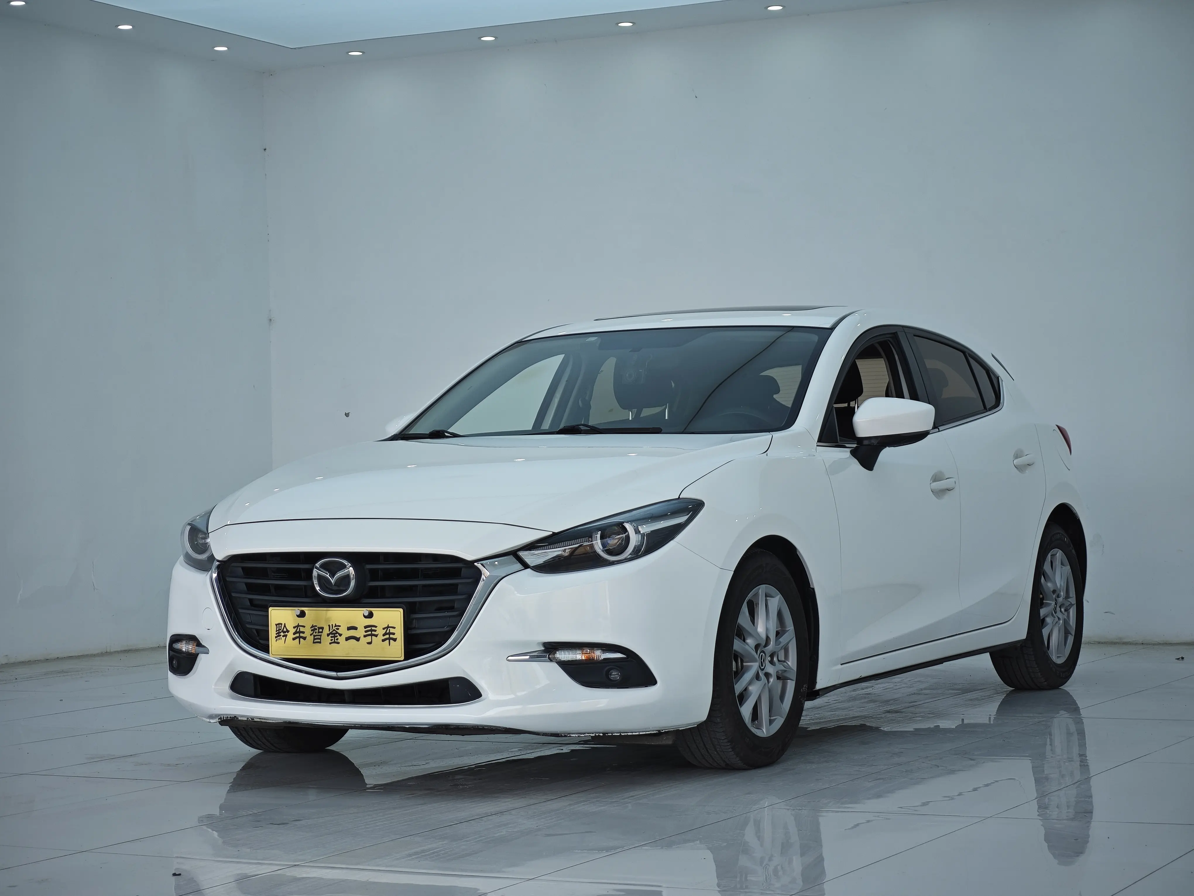 Mazda Axela (Mazda3)  из Китая