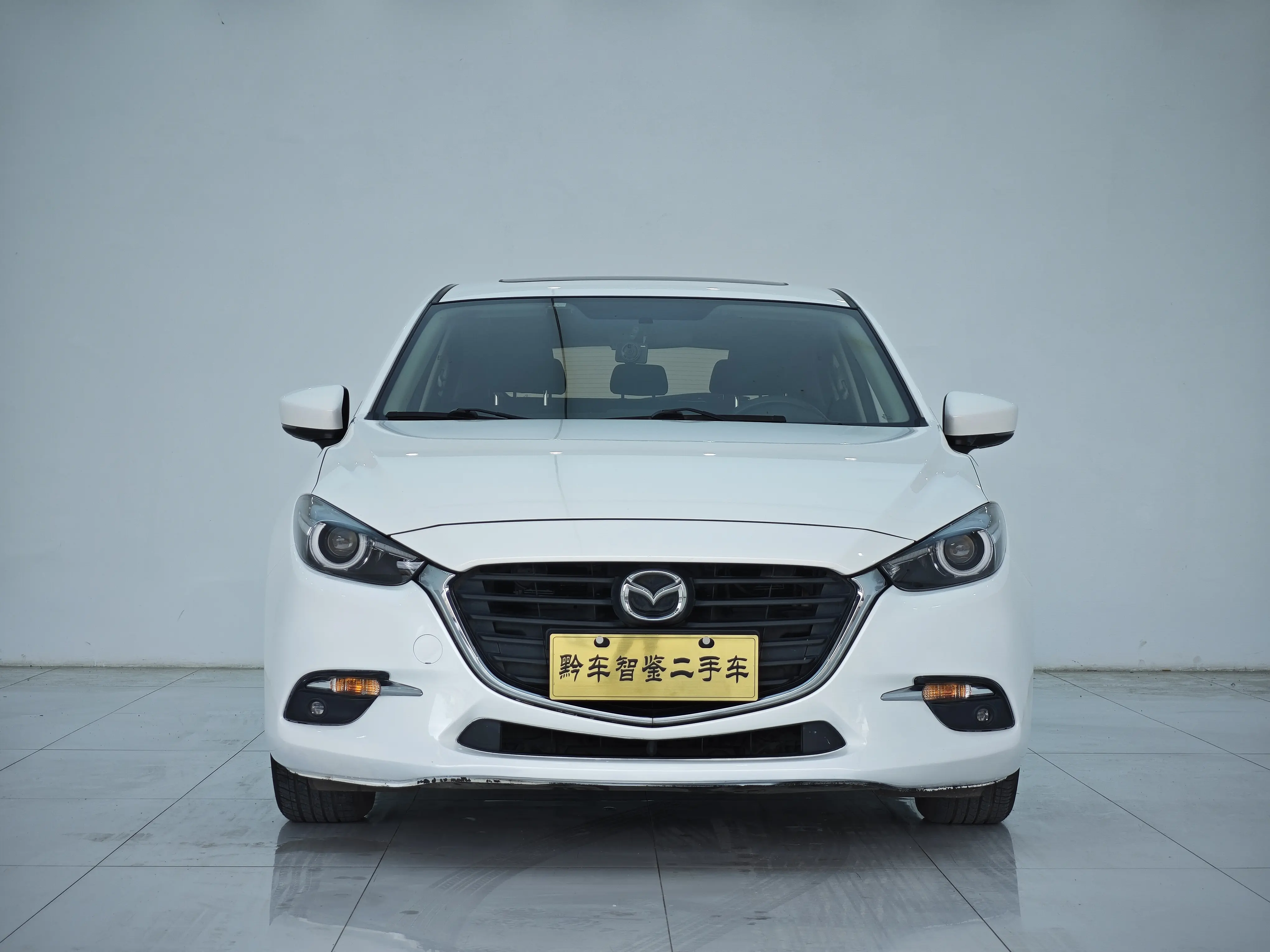 Mazda Axela (Mazda3)  из Китая
