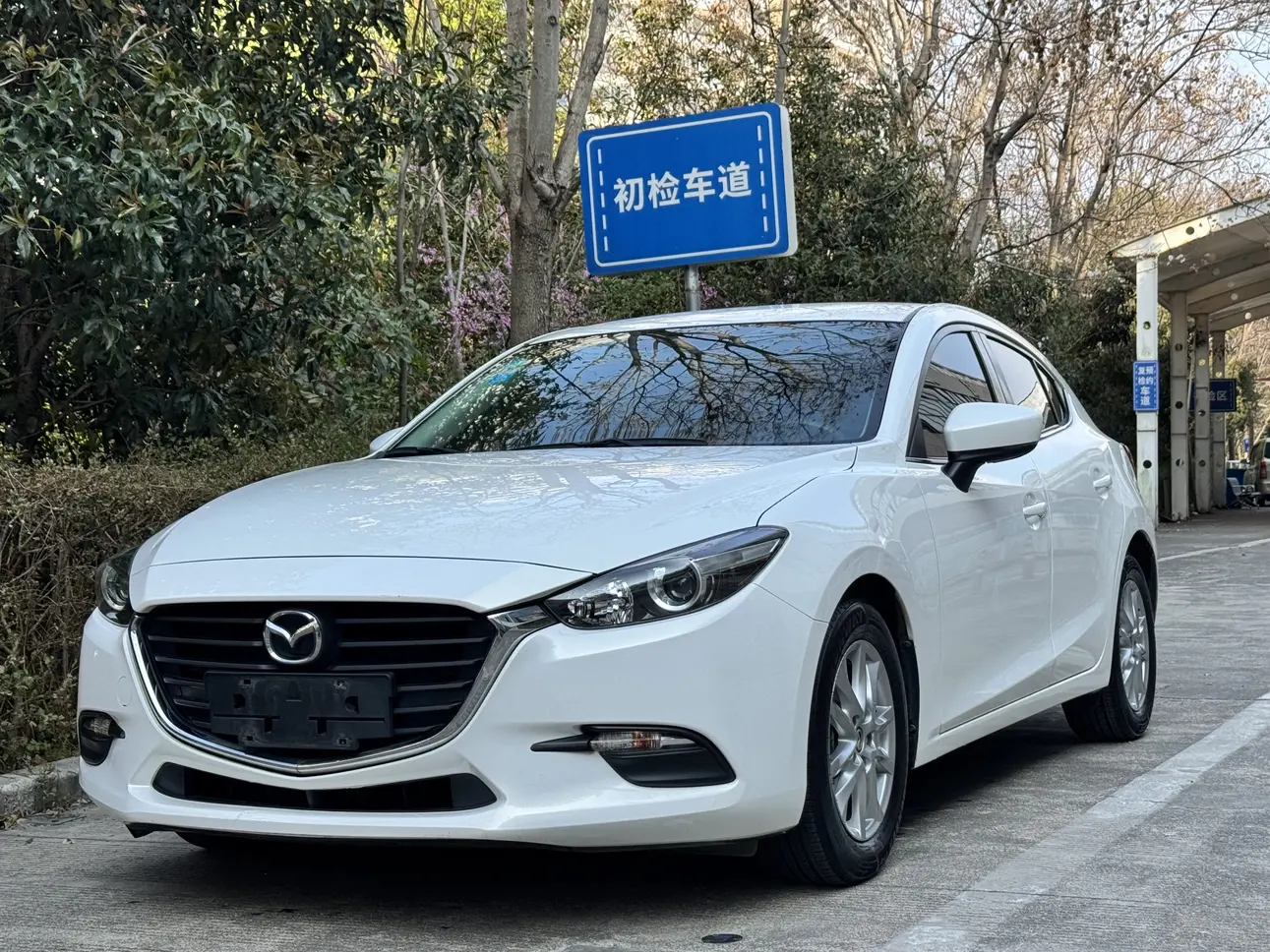 Mazda Axela (Mazda3)  из Китая
