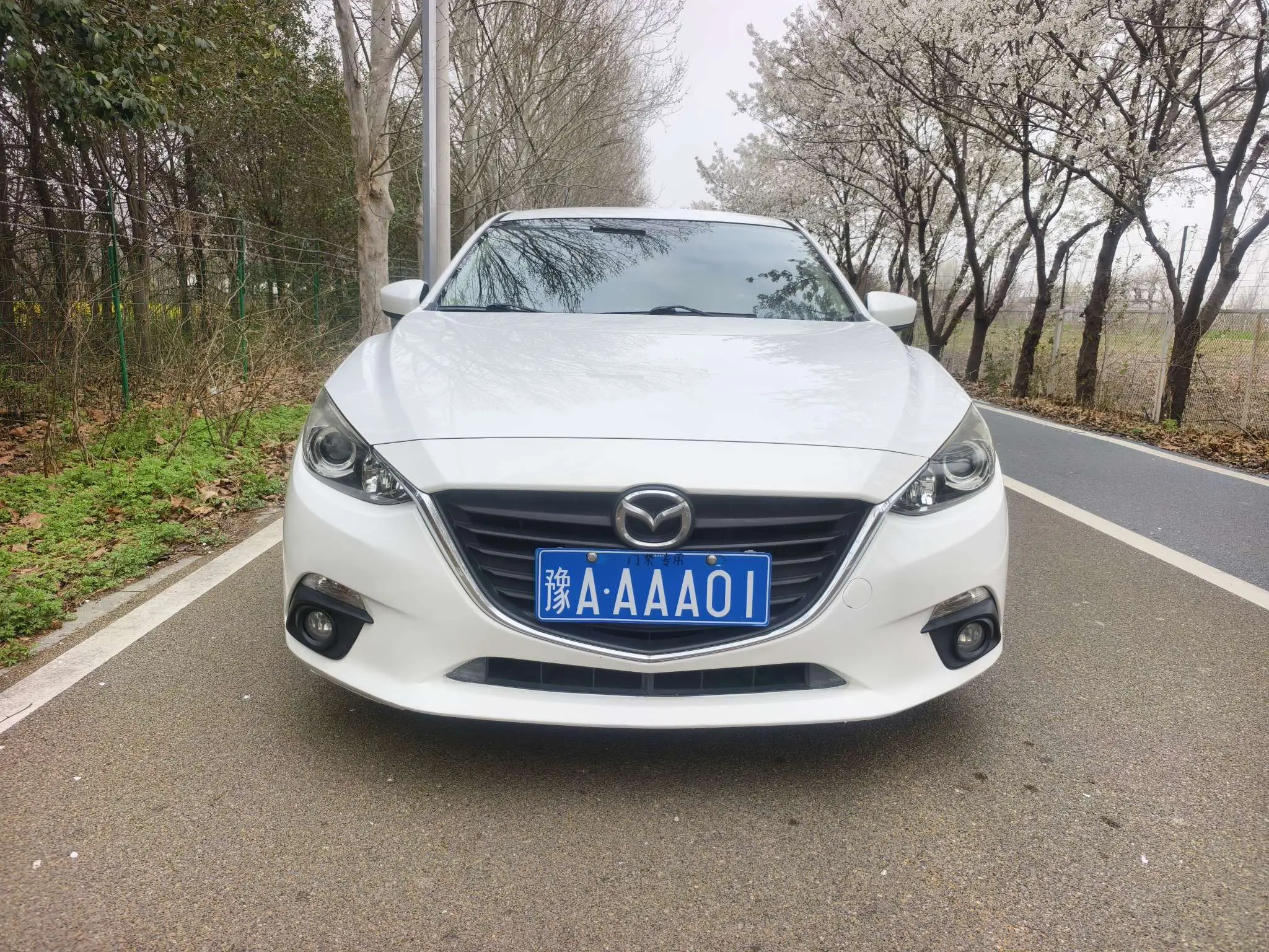 Mazda Axela (Mazda3)  из Китая