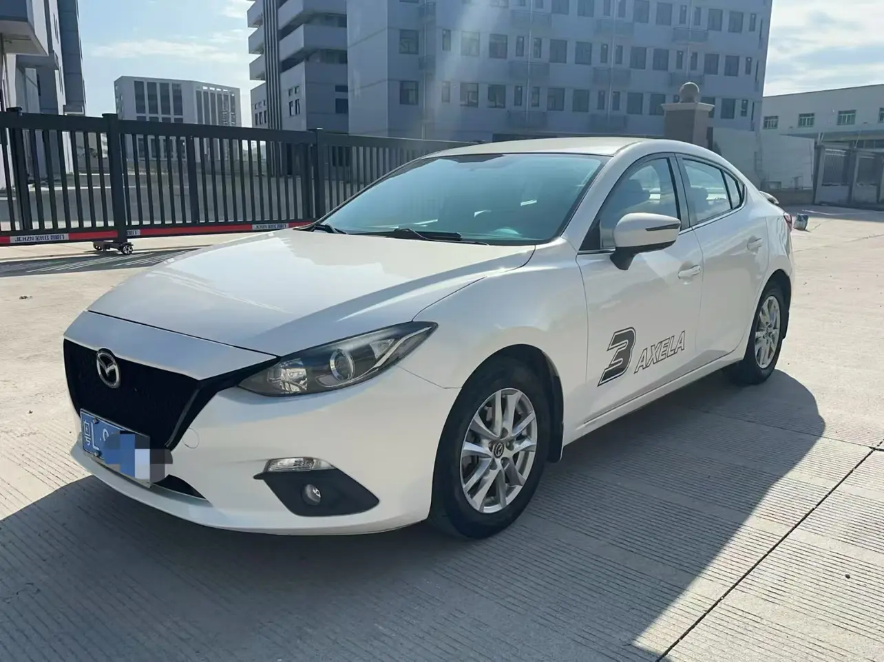 Mazda Axela