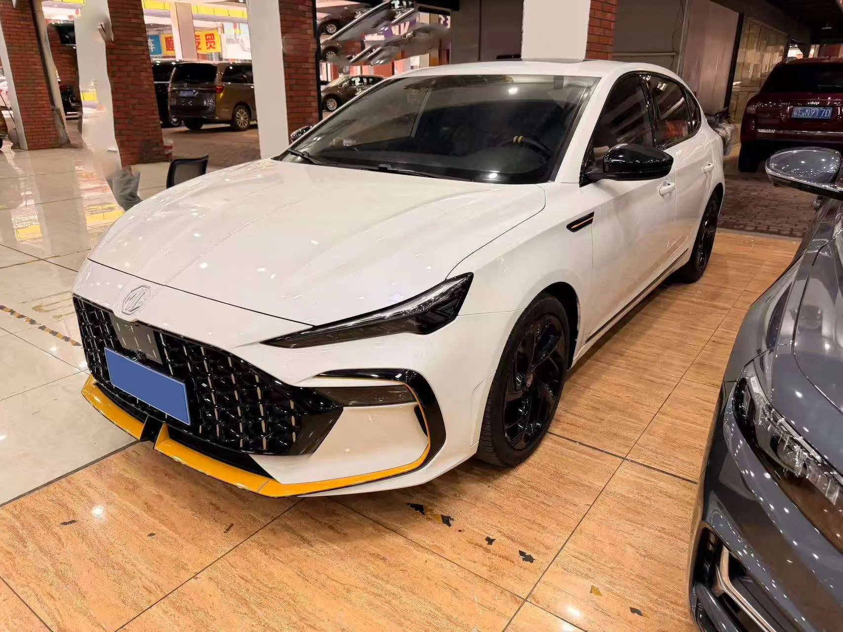 MG 6  из Китая