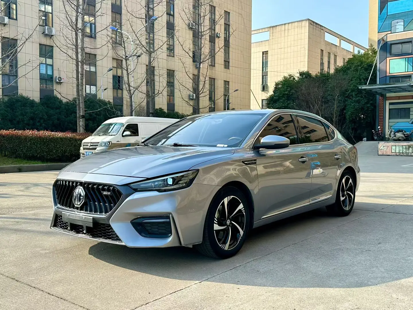 MG 6  из Китая