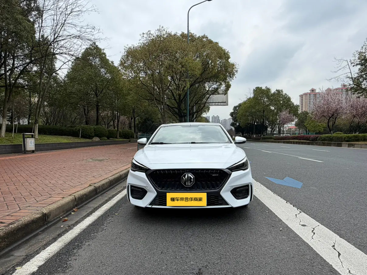 MG 6  из Китая