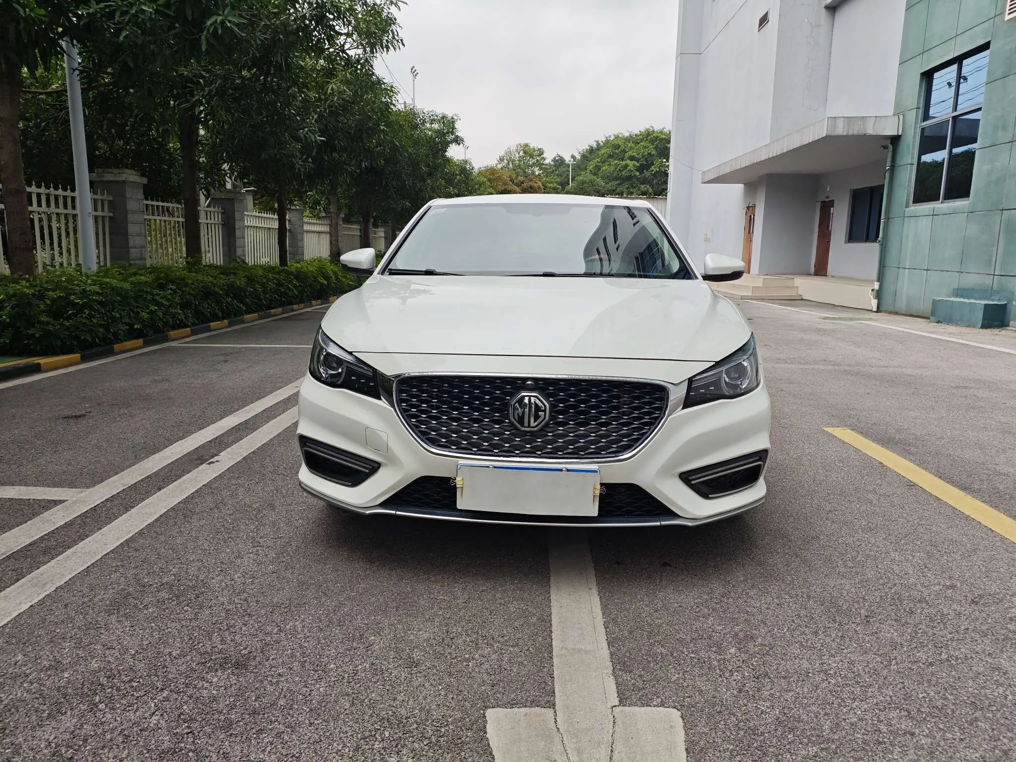 MG 6  из Китая