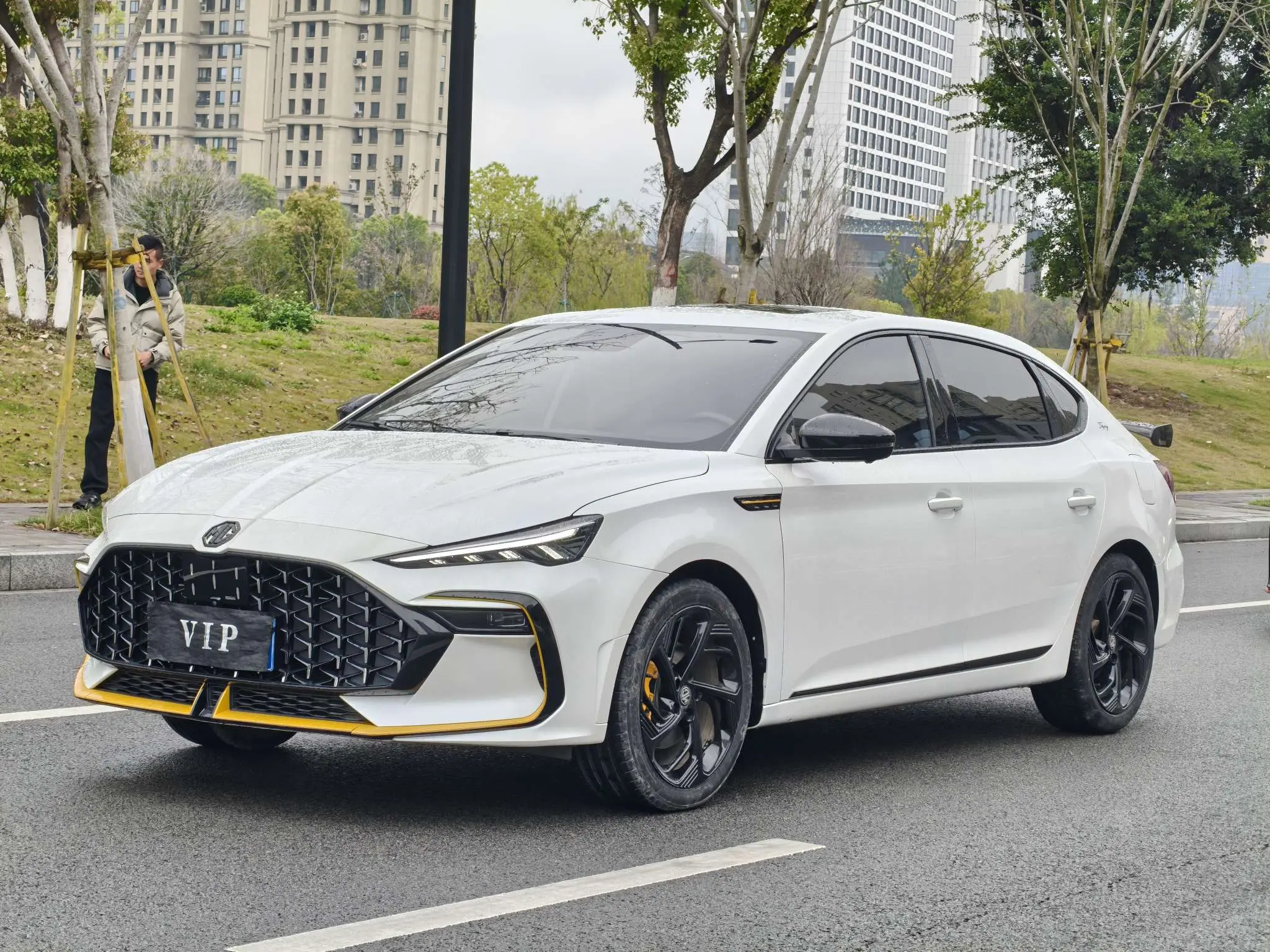 MG 6  из Китая