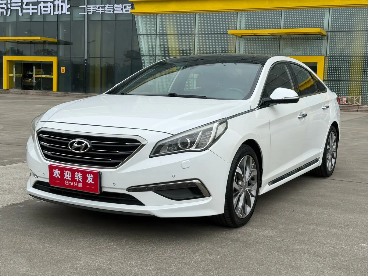 Hyundai Sonata nine