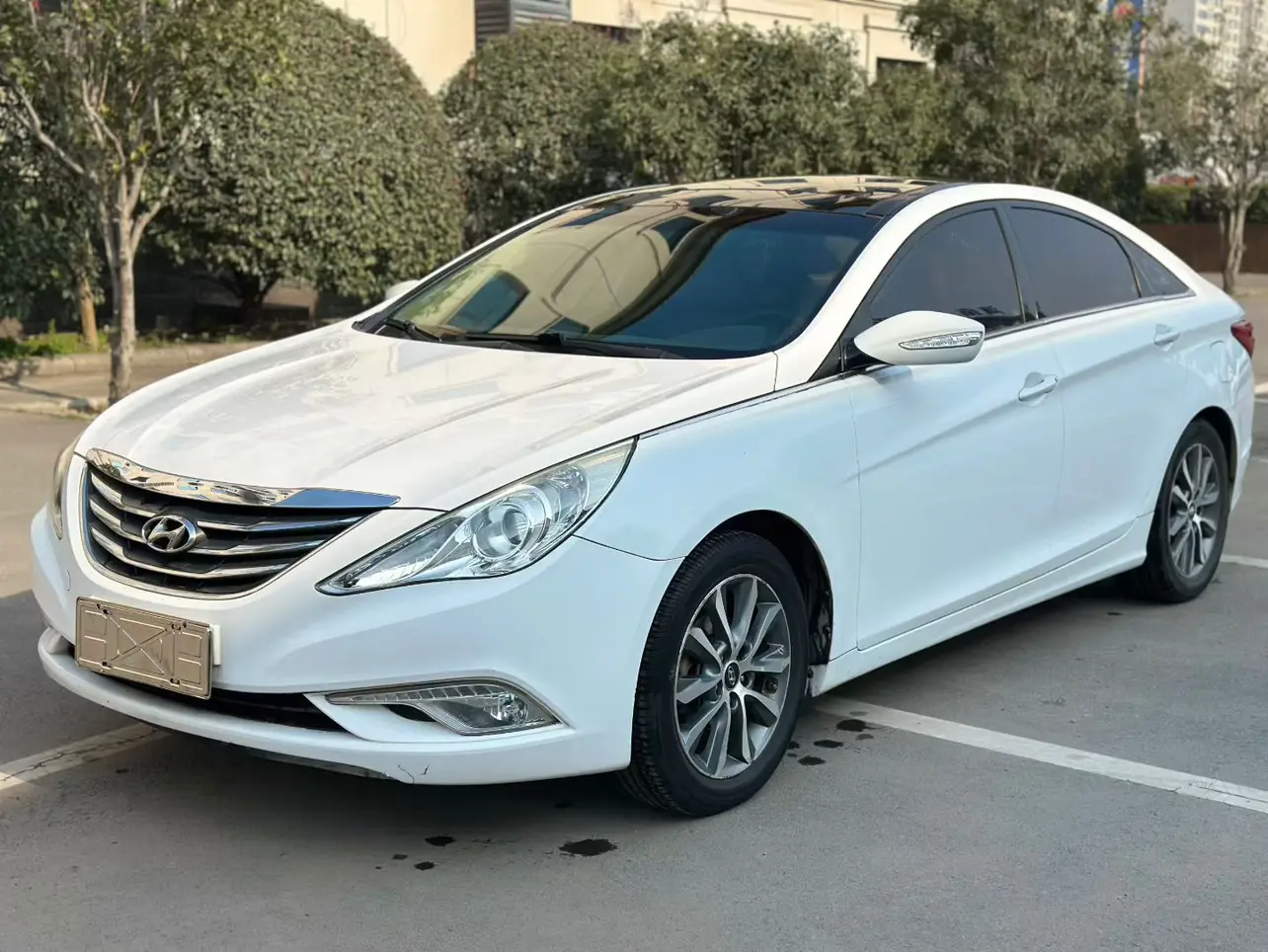 Hyundai Sonata eight