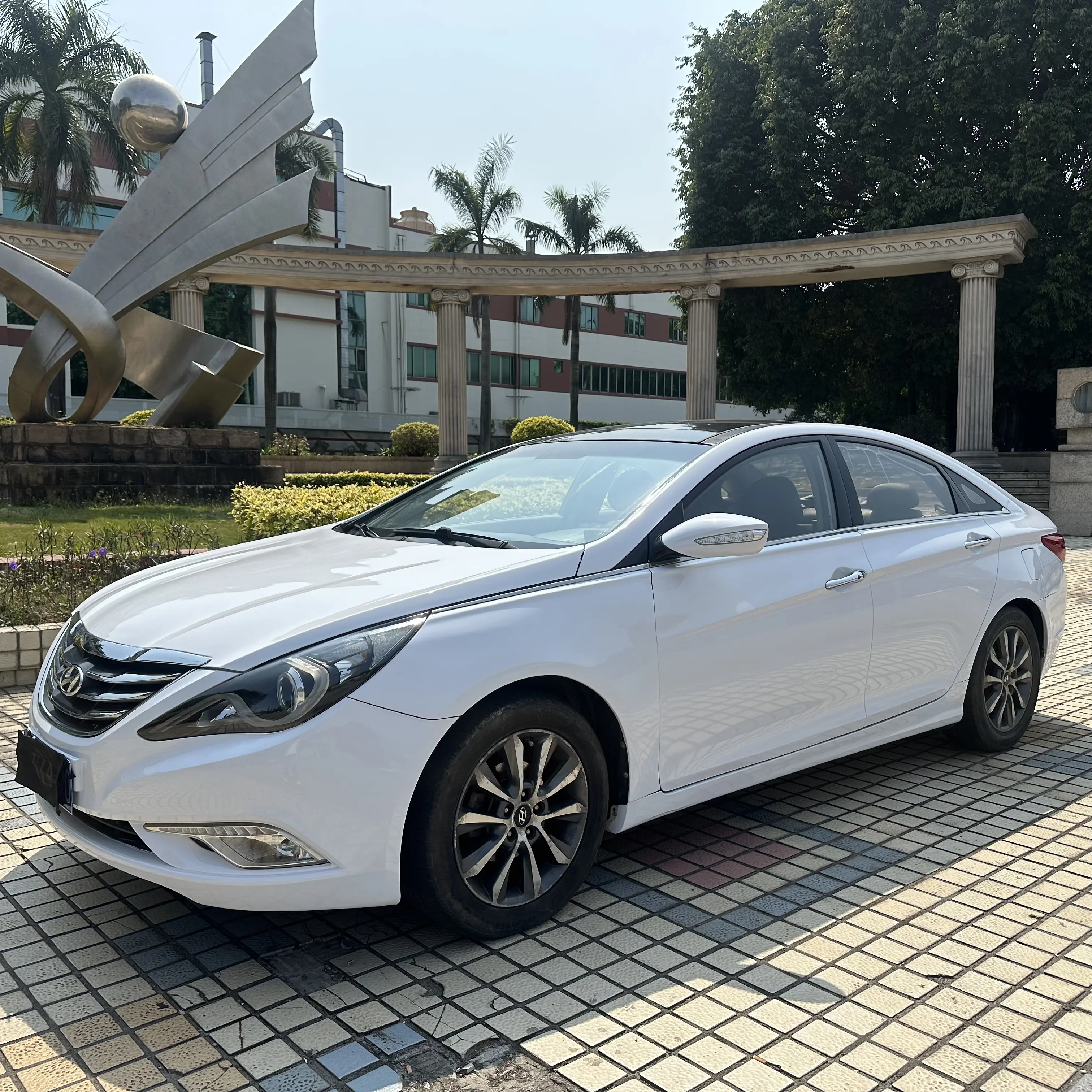 Hyundai Sonata eight