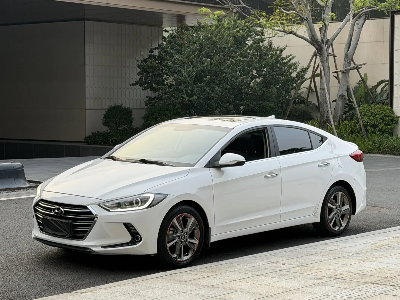 Hyundai Lead