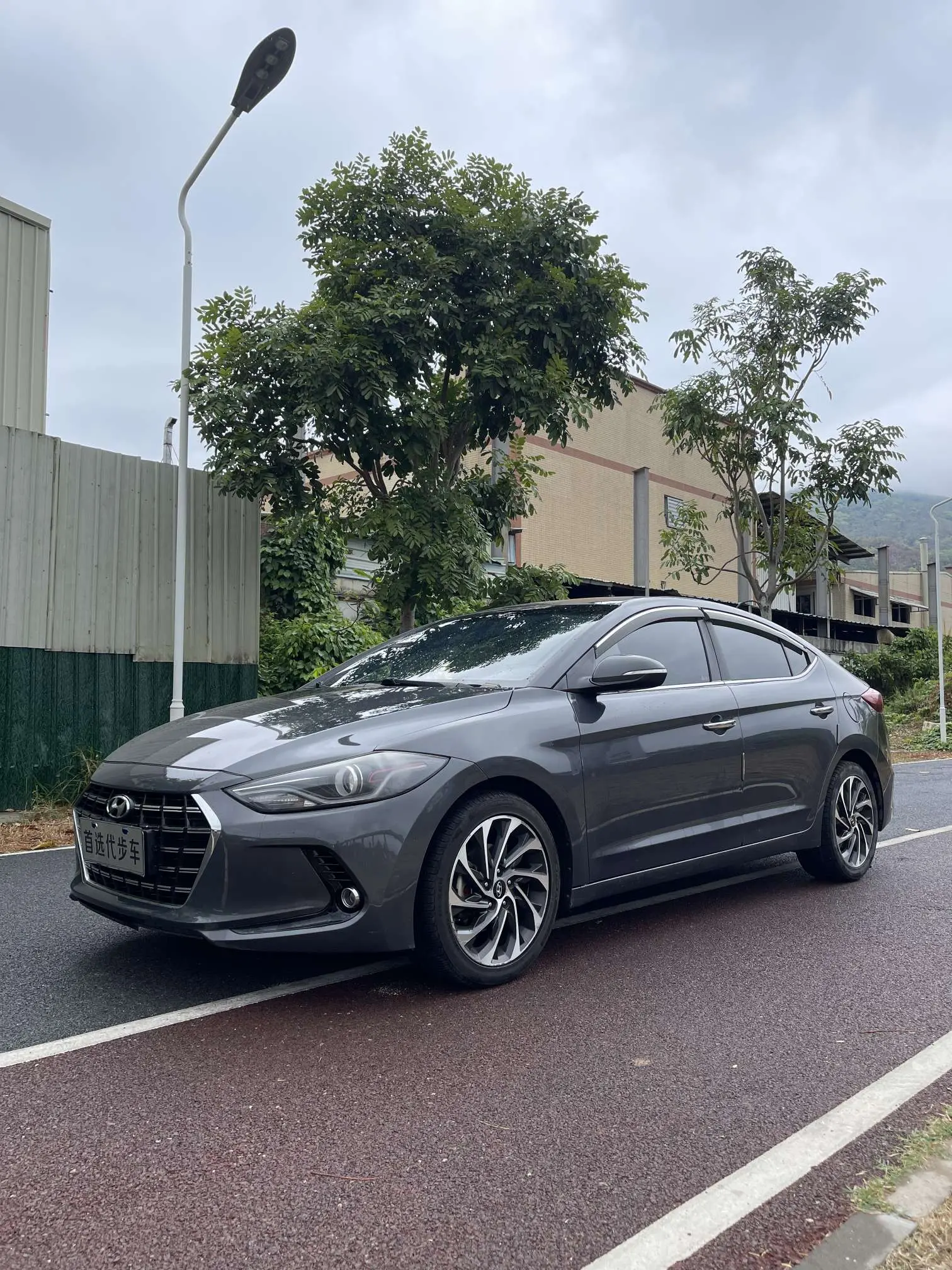 Hyundai Lead