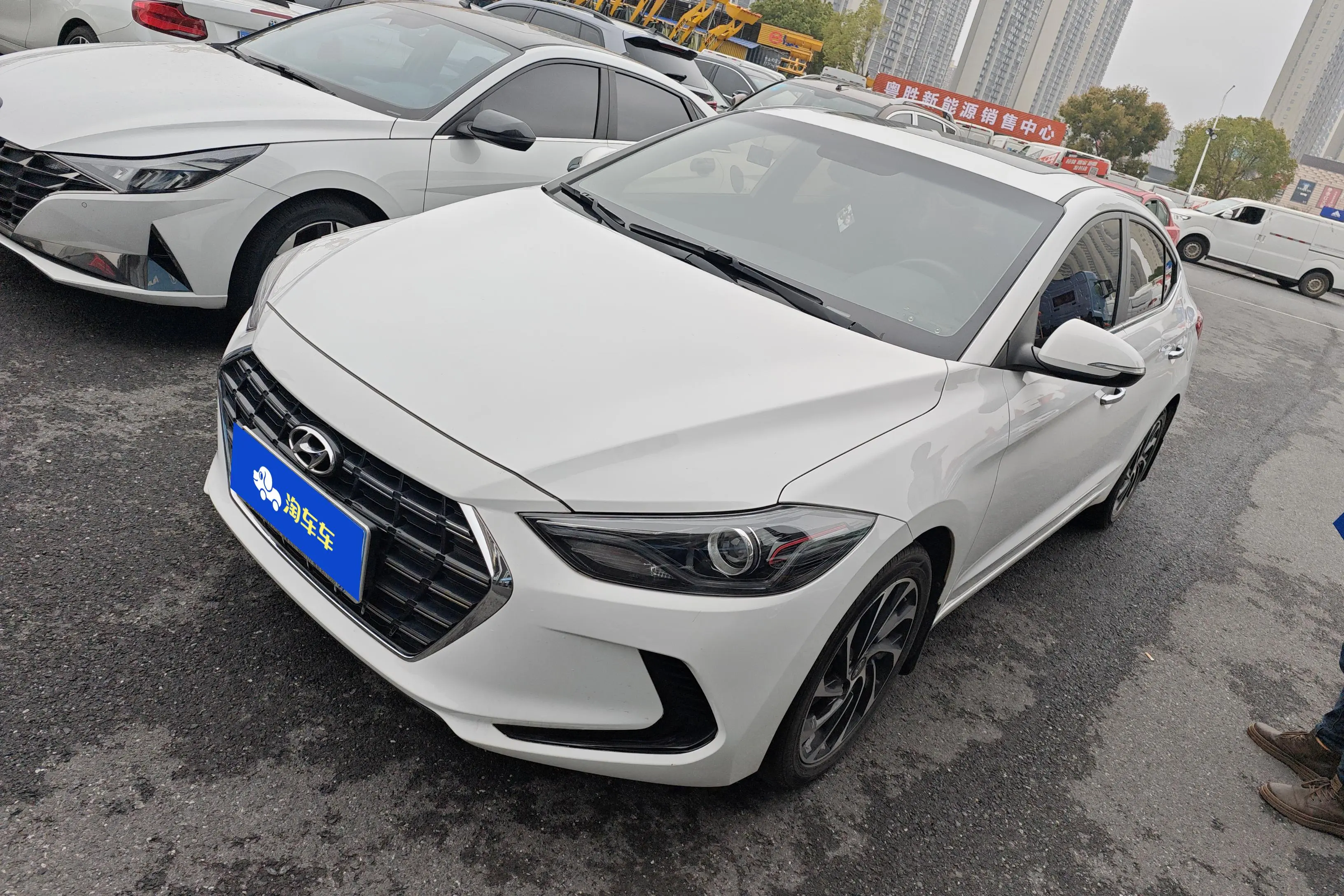 Hyundai Lead