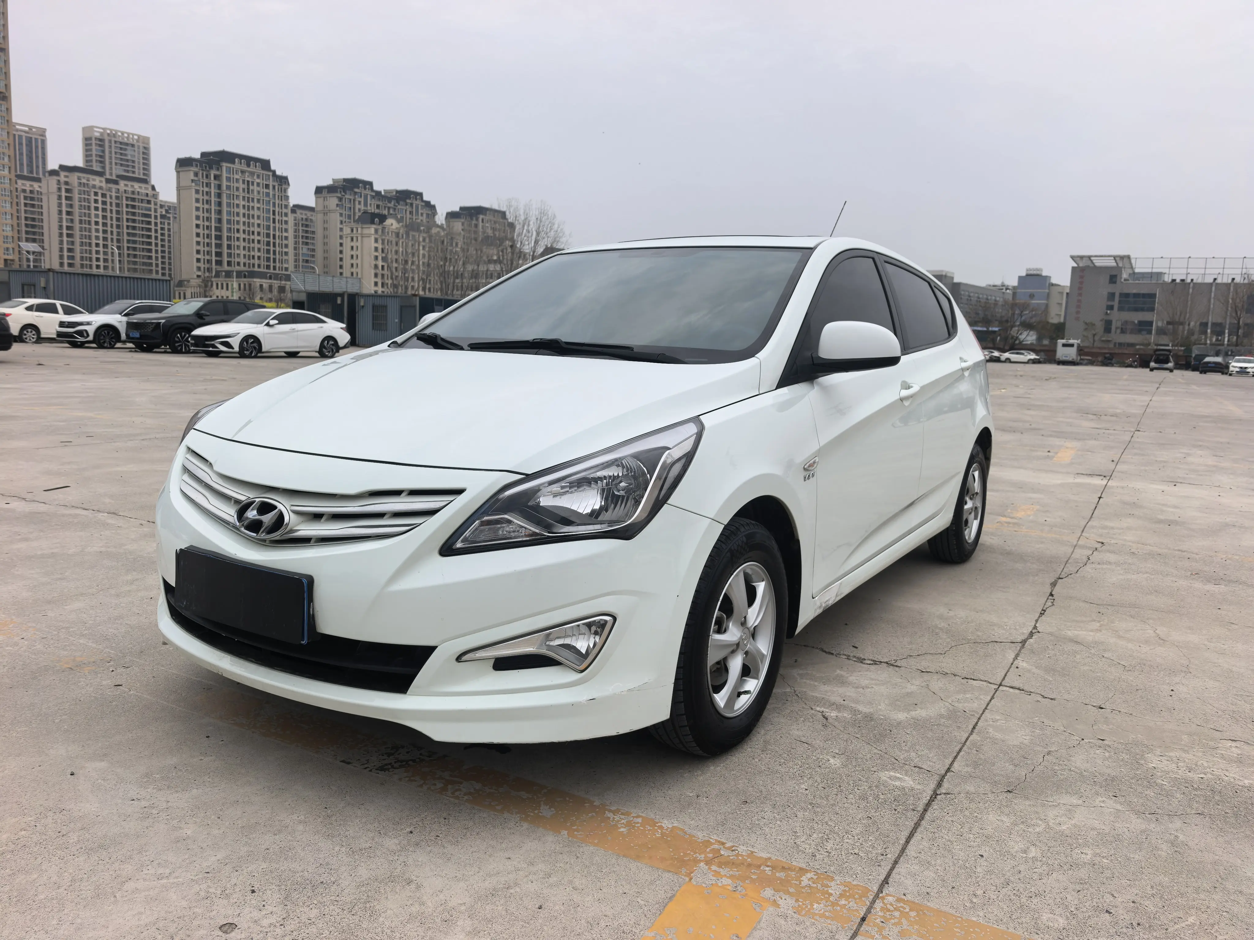 Hyundai Verna RV  из Китая