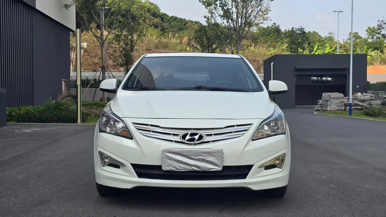 Hyundai Verna RV  из Китая