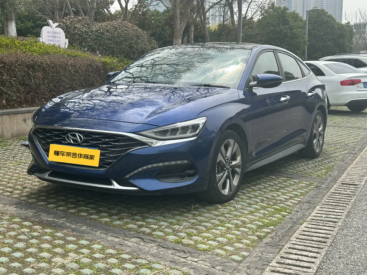 Hyundai Lafesta