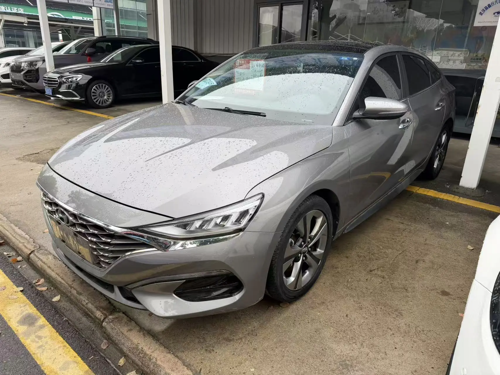 Hyundai Lafesta
