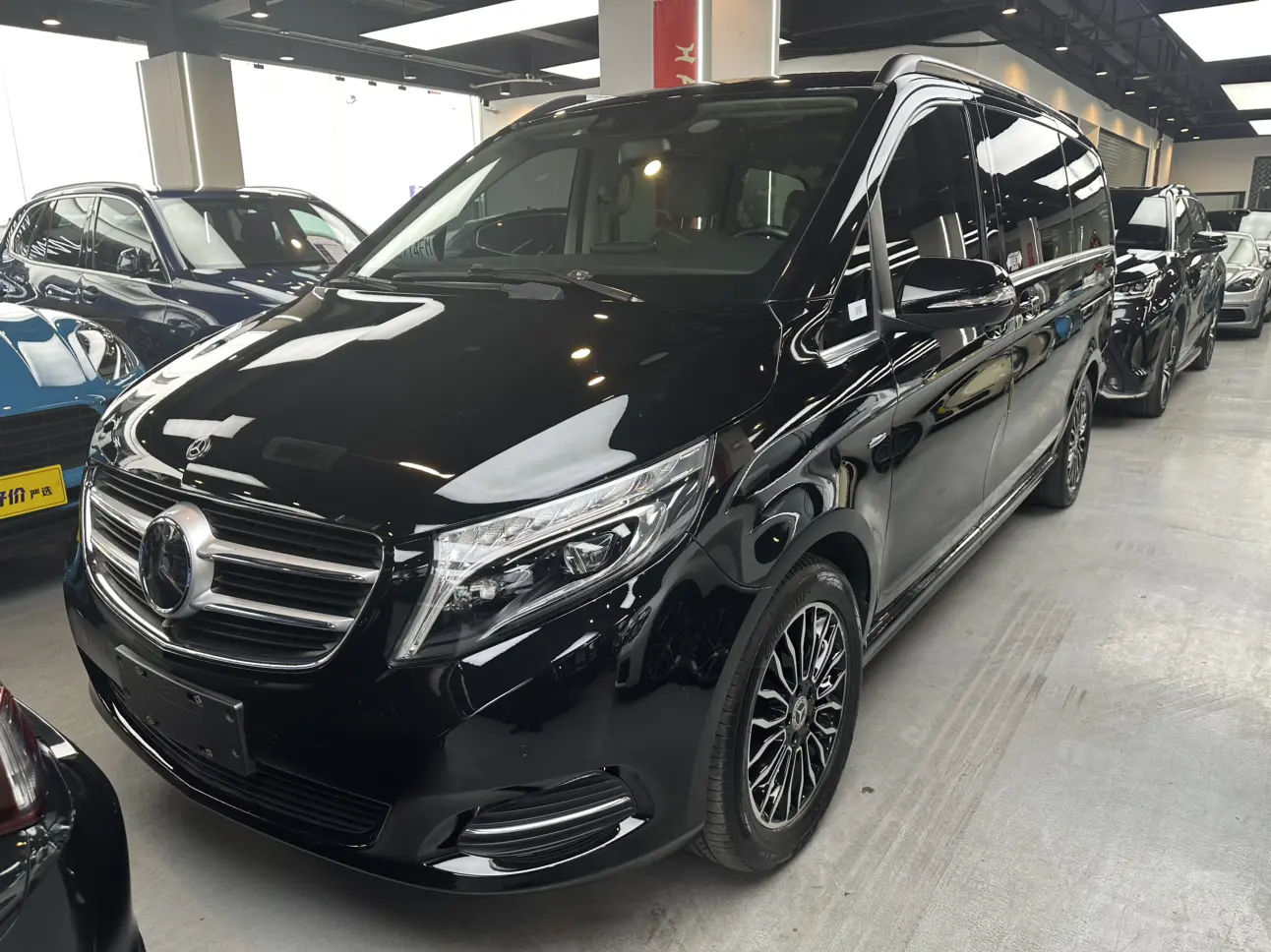 Mercedes-Benz Mercedes Benz V Class