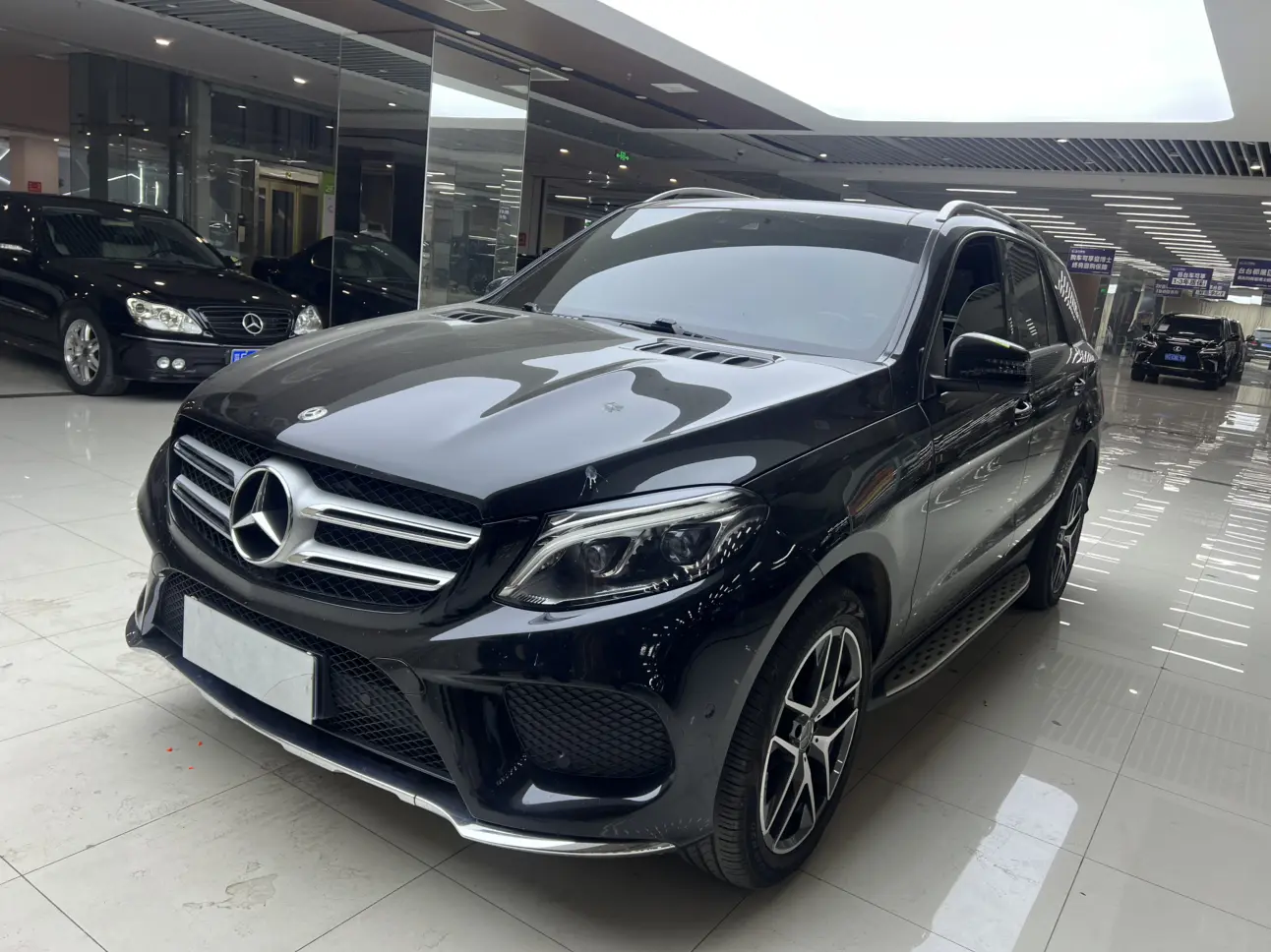 Mercedes-Benz GLE (Imported)