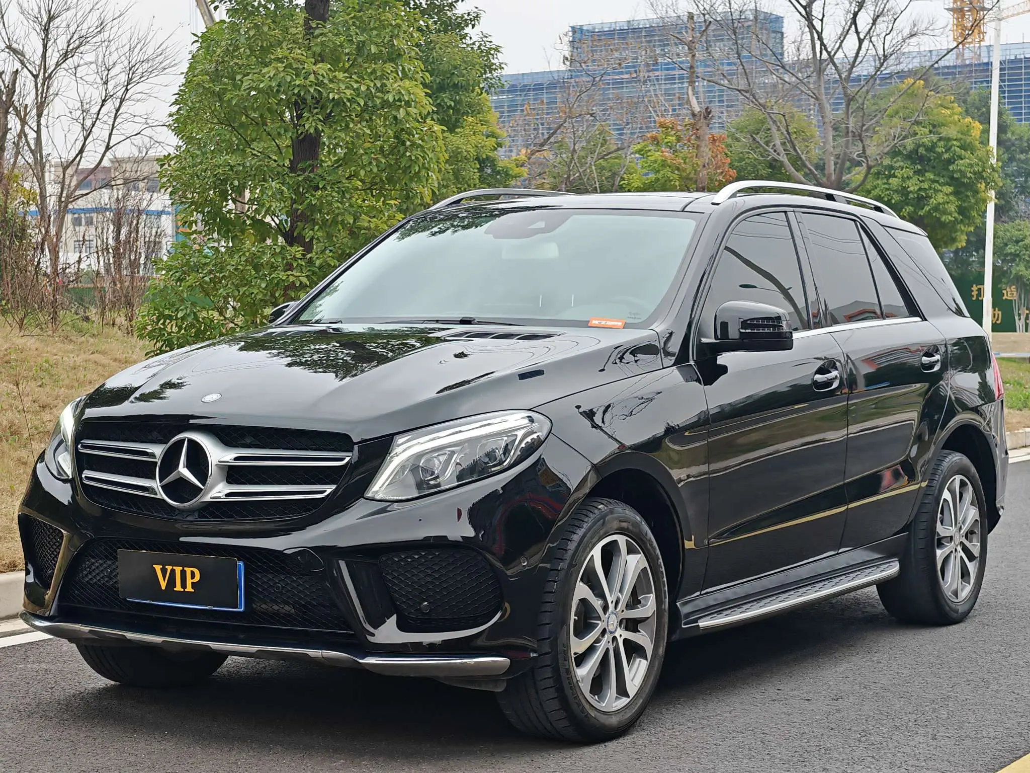 Mercedes-Benz GLE (Imported)
