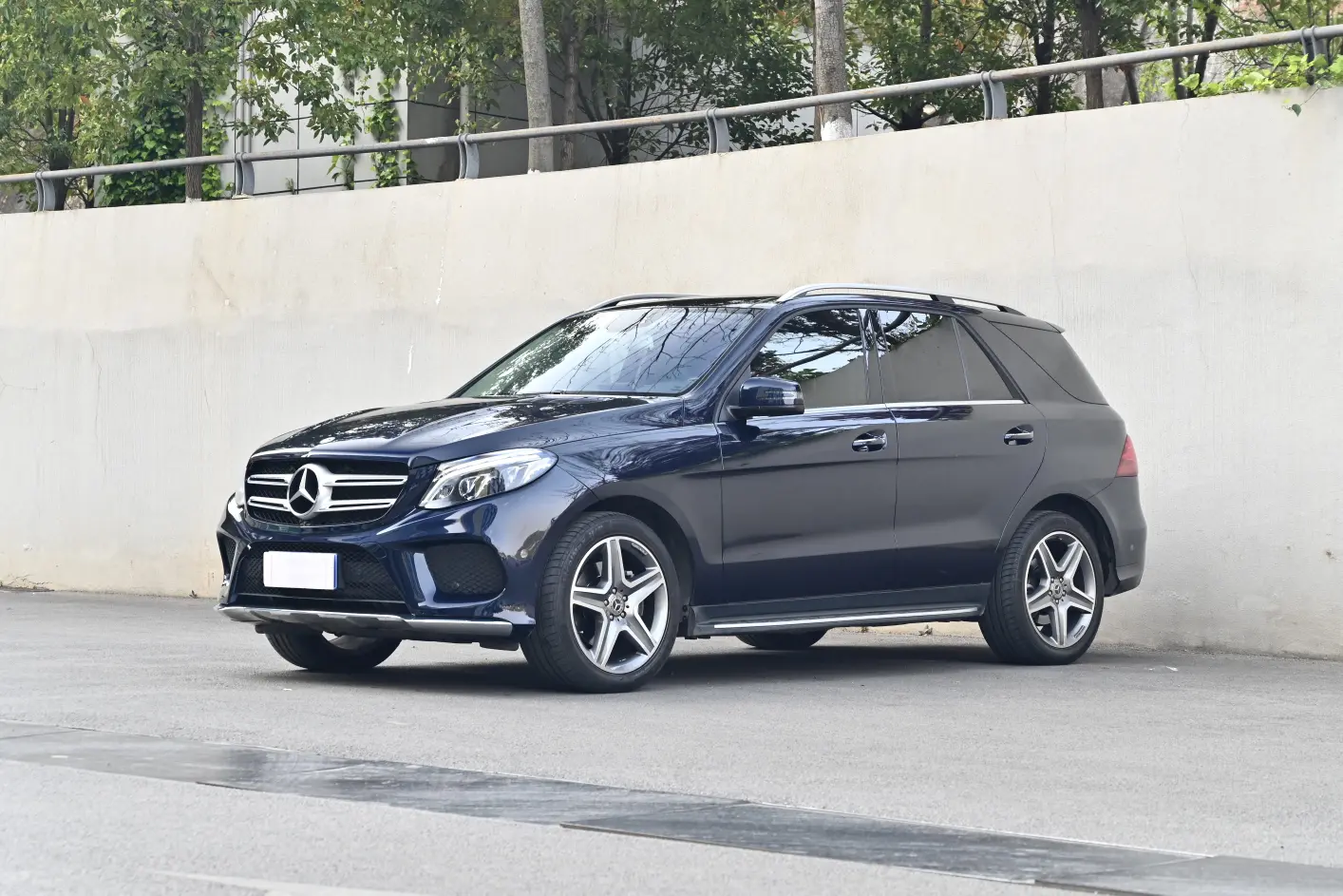 Mercedes-Benz GLE (Imported)