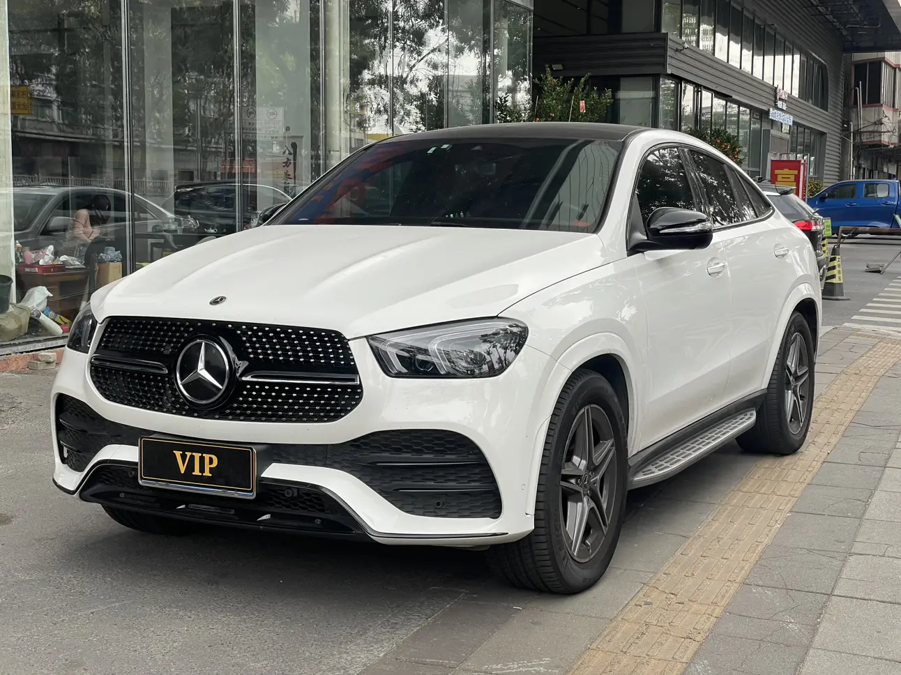 Mercedes-Benz GLE (Imported)