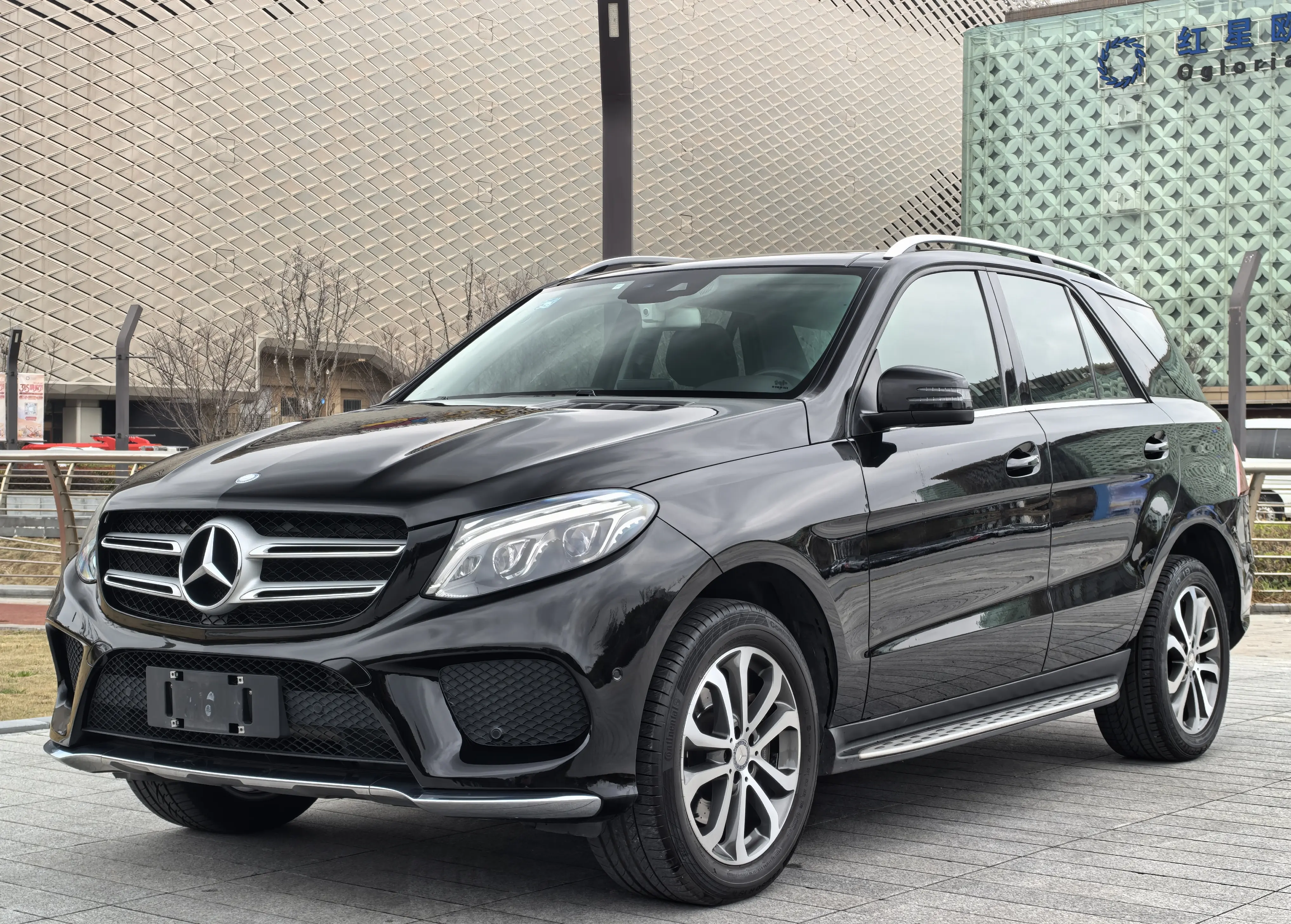 Mercedes-Benz GLE (Imported)