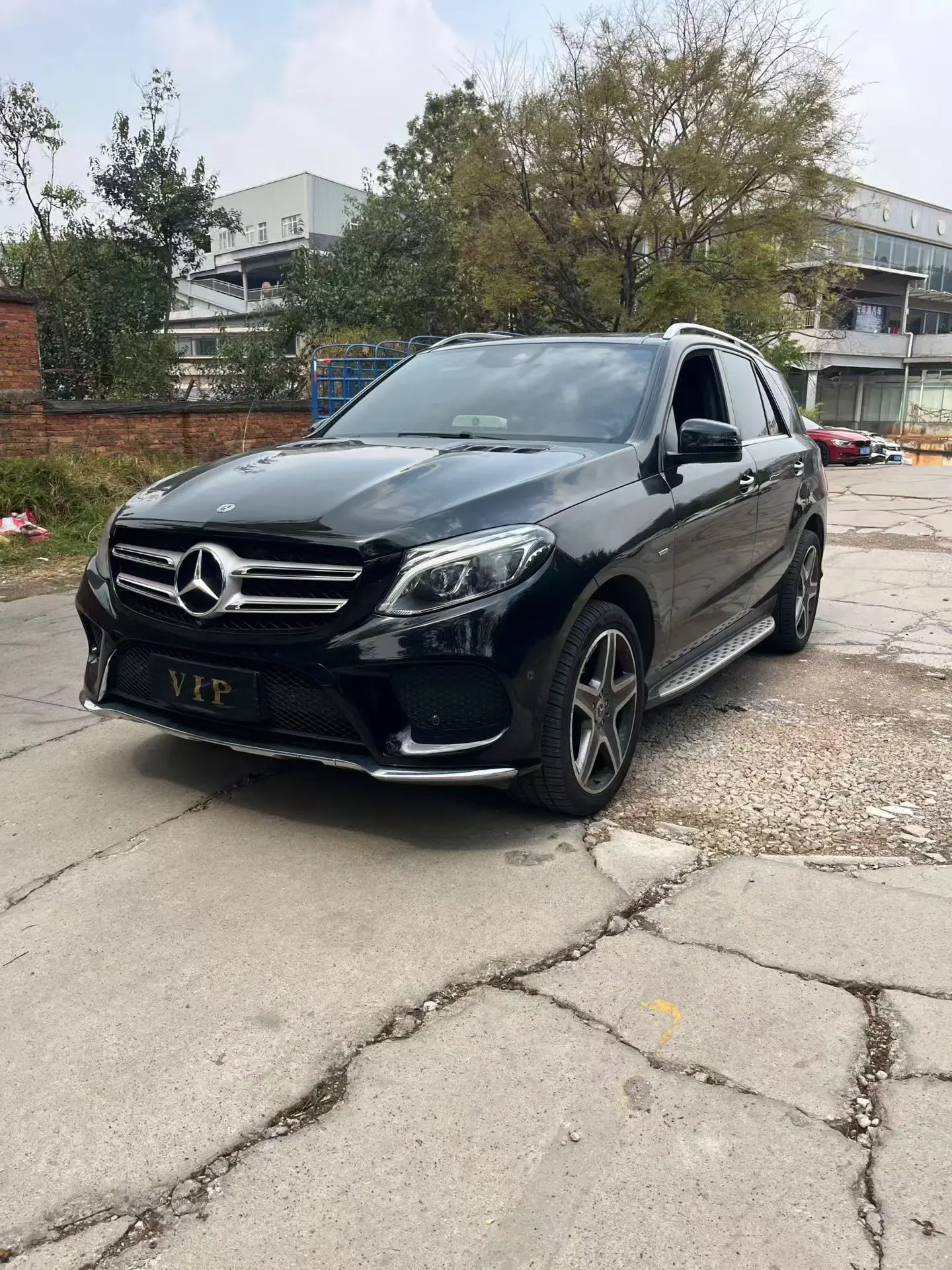Mercedes-Benz GLE (Imported)