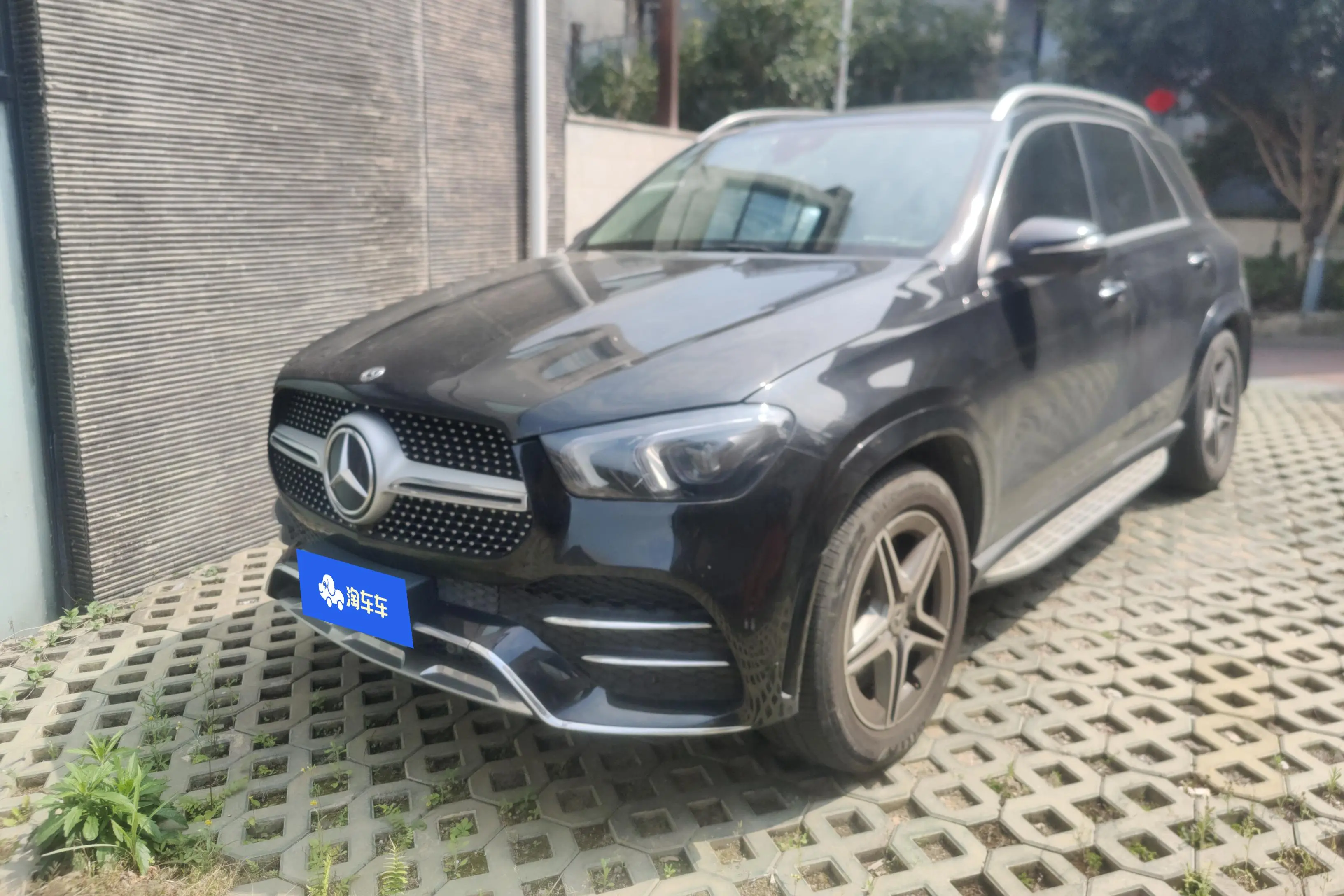 Mercedes-Benz GLE (Imported)