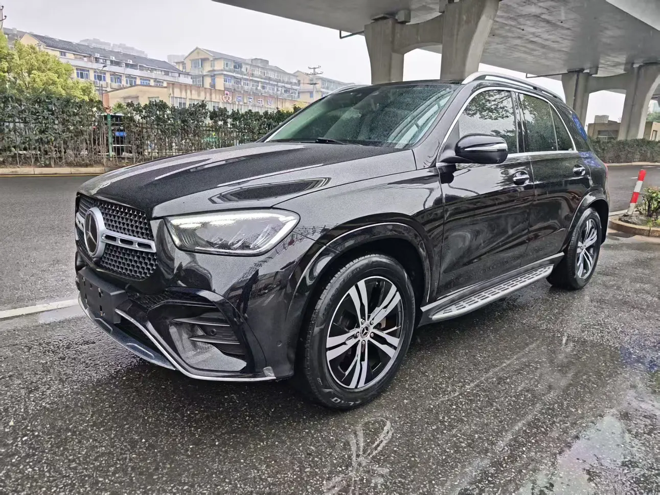 Mercedes-Benz GLE (Imported)
