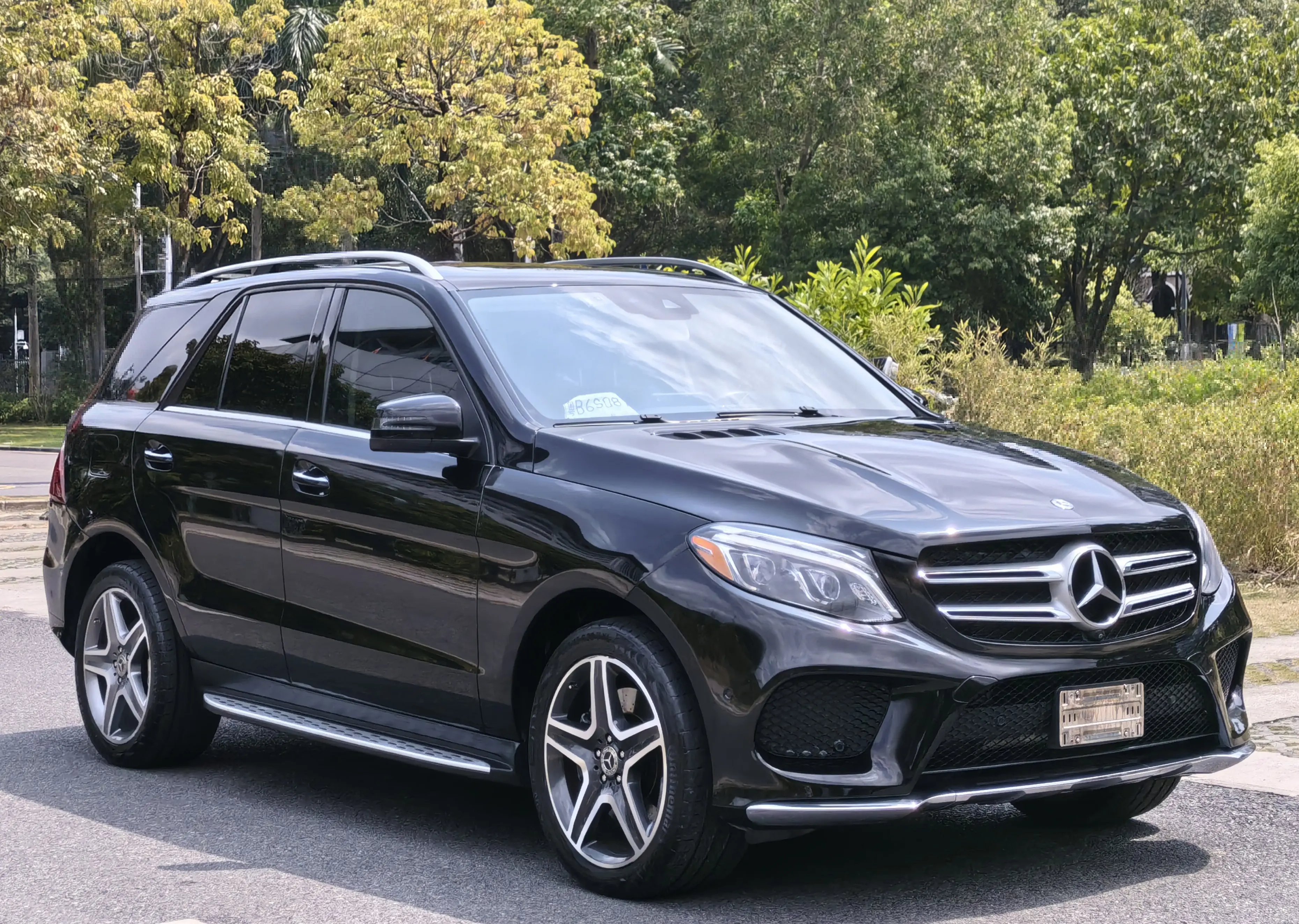 Mercedes-Benz GLE (Imported)