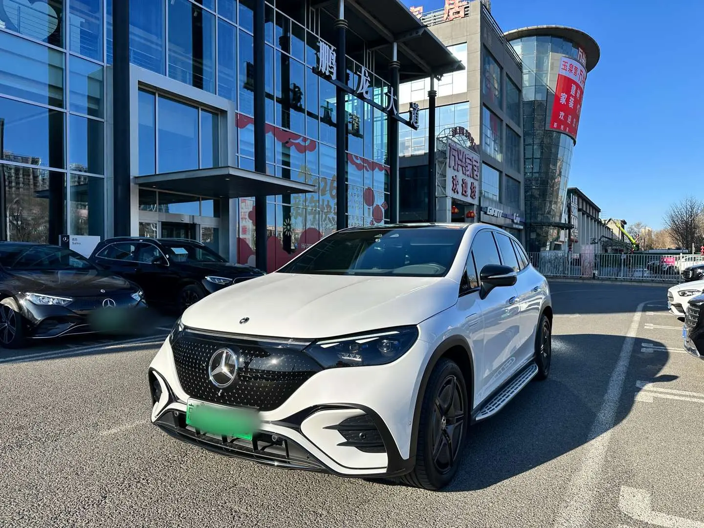 Mercedes-Benz EQE SUV
