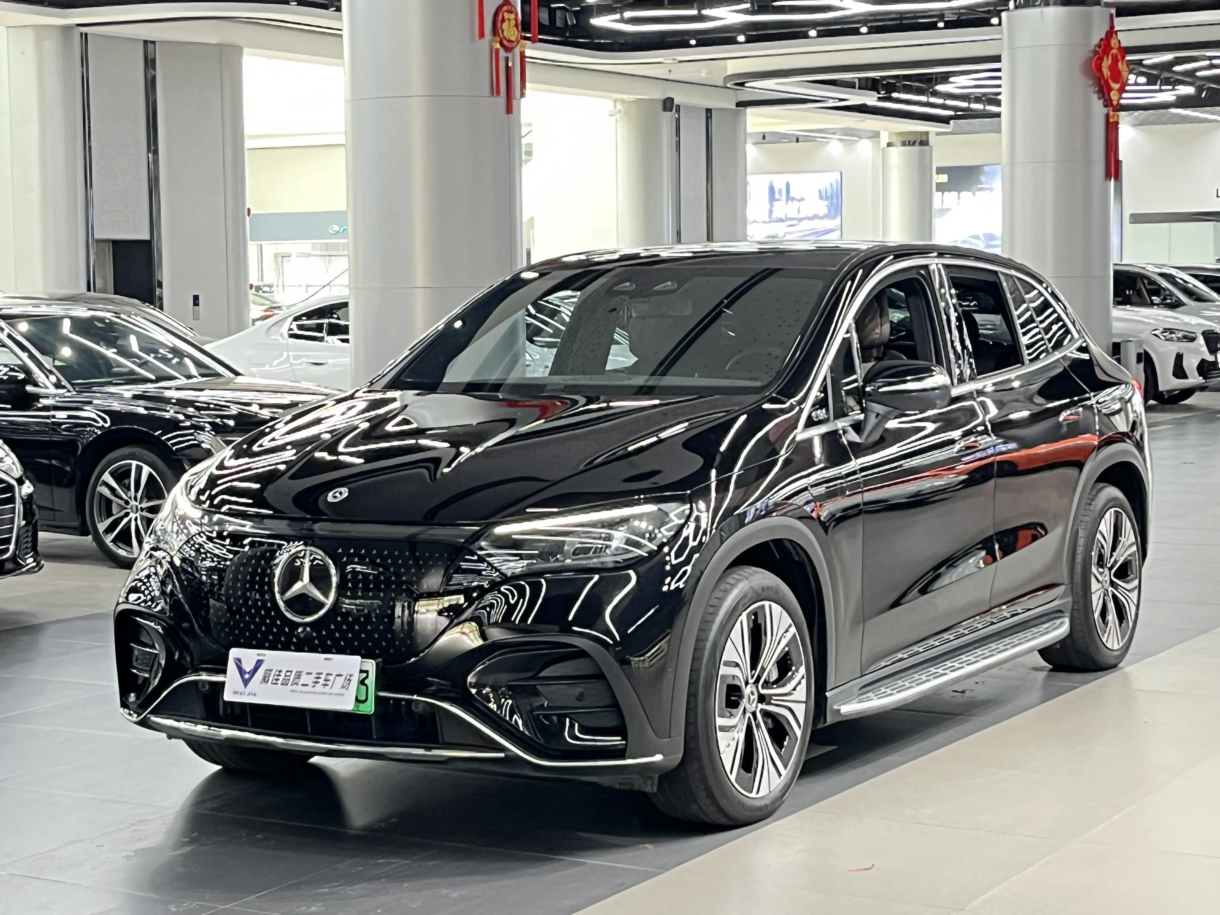 Mercedes-Benz EQE SUV
