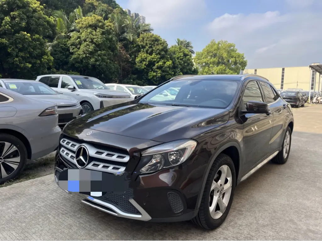 Mercedes-Benz GLA