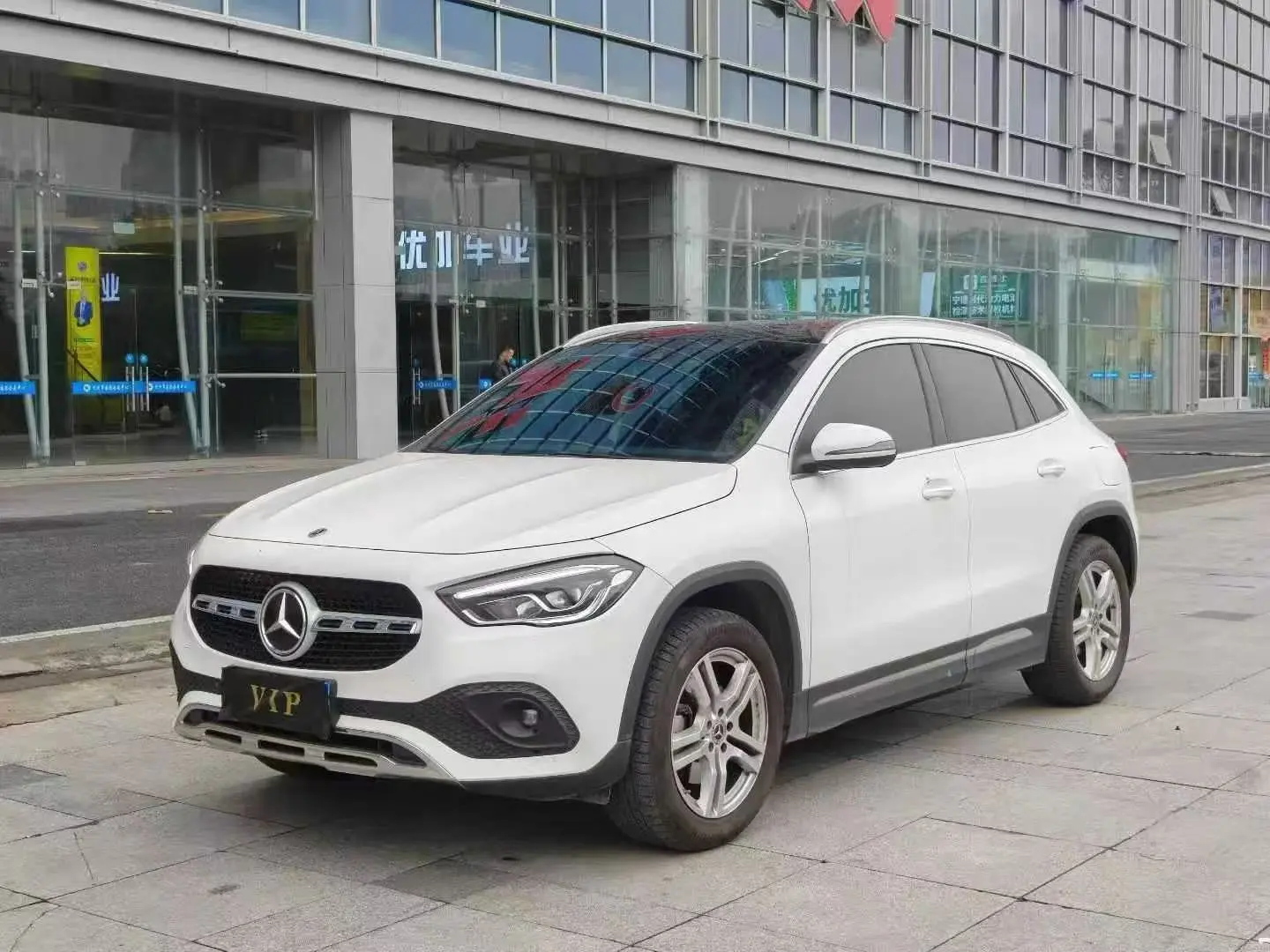 Mercedes-Benz GLA
